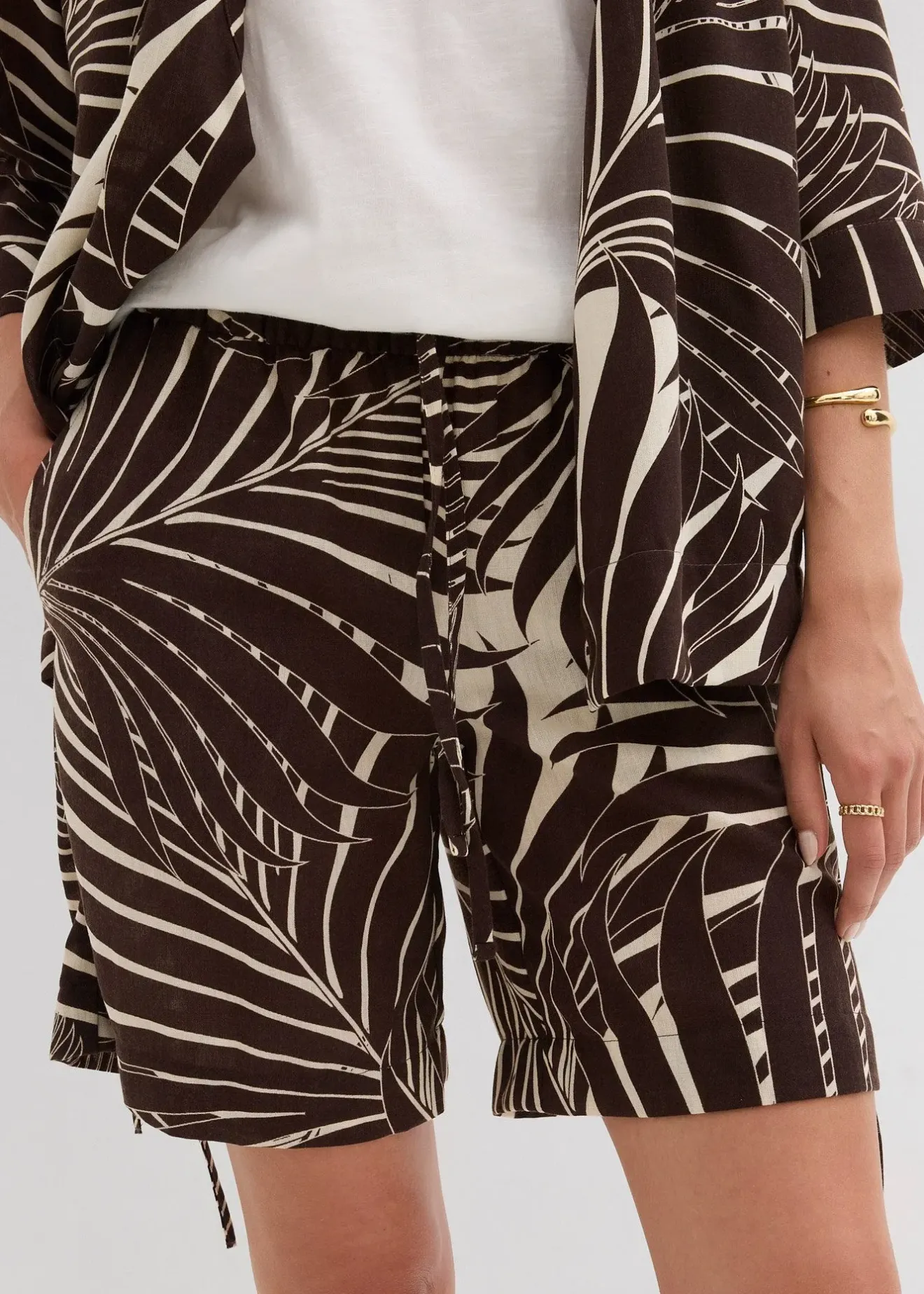 Femme bonprix Shorts|Pantalons|Bermuda avec taille élastiquée