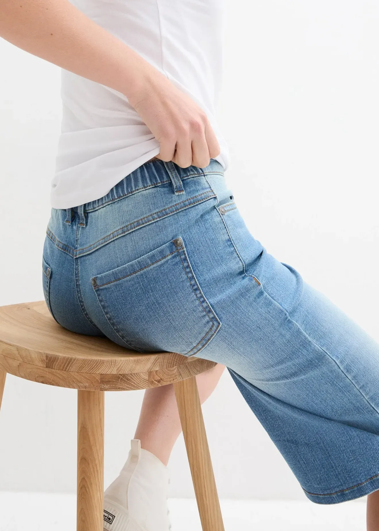 Femme bonprix Shorts|Jeans|Bermuda en jean à taille haute et élastiquée