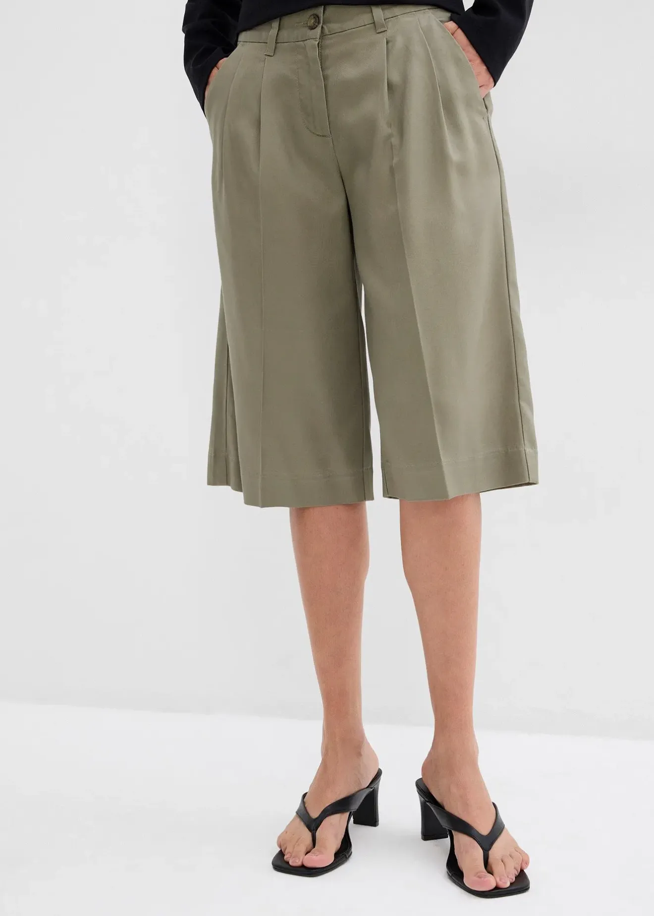 Femme bonprix Shorts|Pantalons|Bermuda en Lyocell fluide