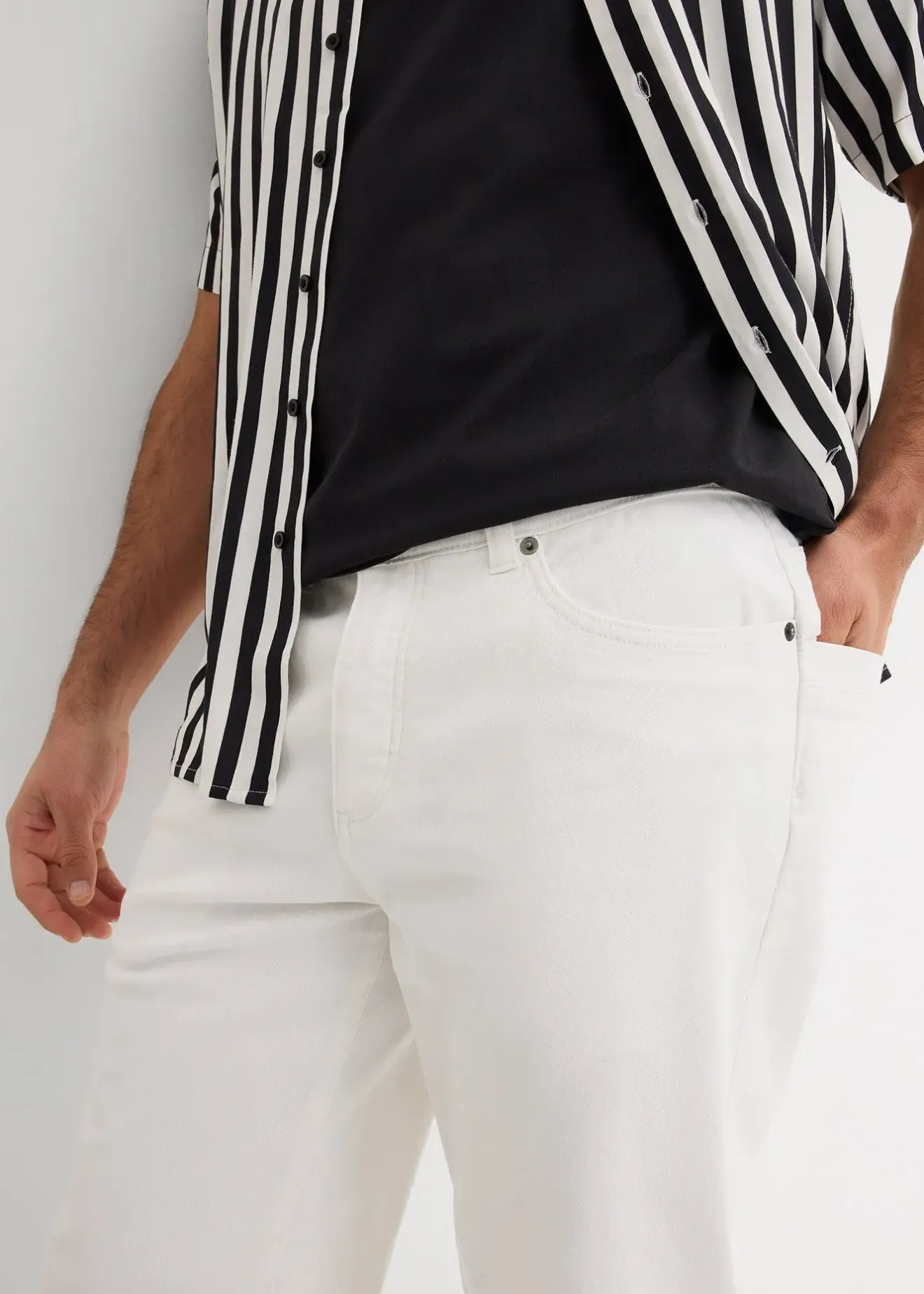 Homme bonprix Shorts|Pantalons|Bermuda long et léger en jean extensible, Regular