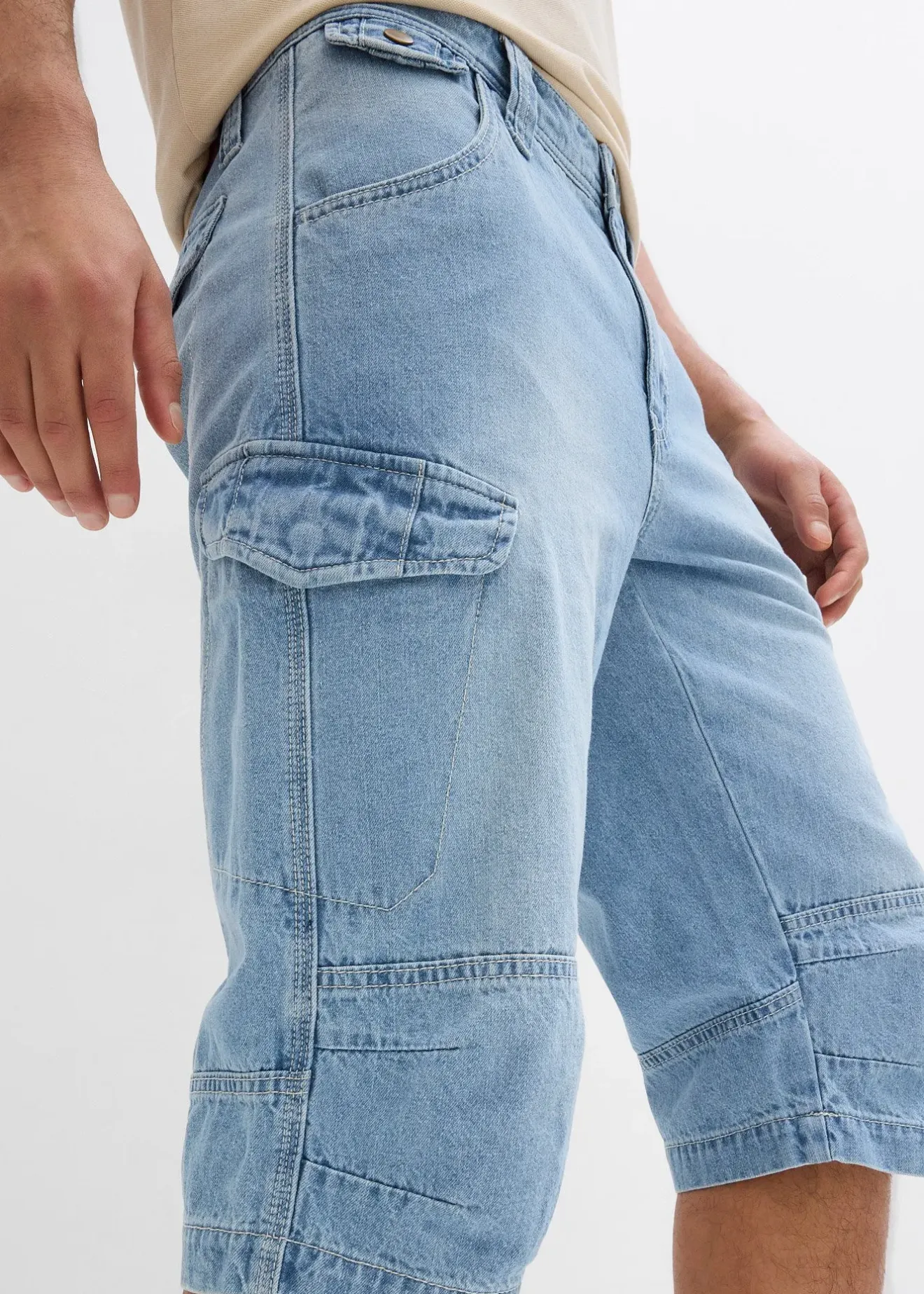 Homme bonprix Shorts|Jeans|Bermuda long poches cargo en denim léger, coupe loose