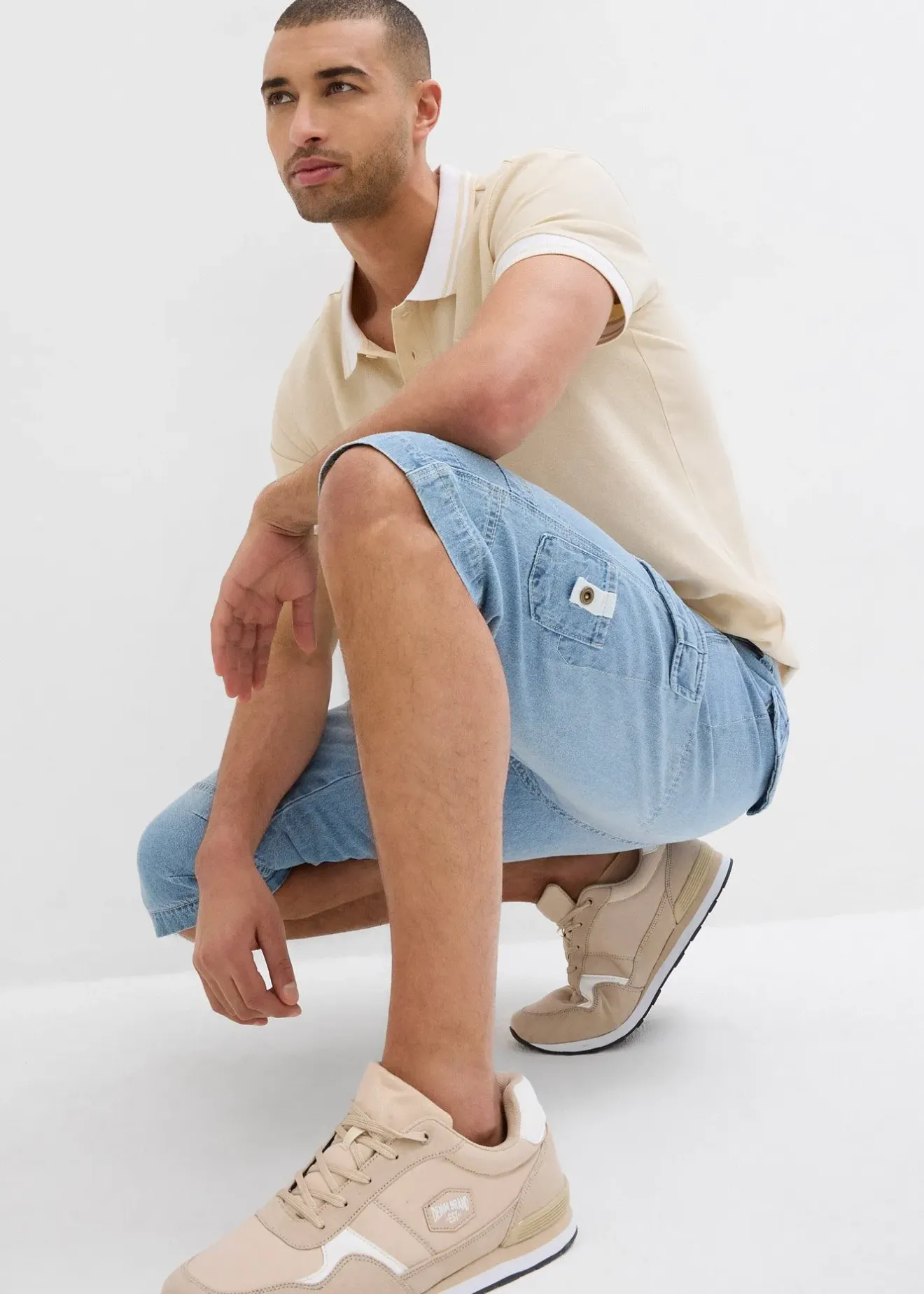 Homme bonprix Shorts|Jeans|Bermuda long poches cargo en denim léger, coupe loose