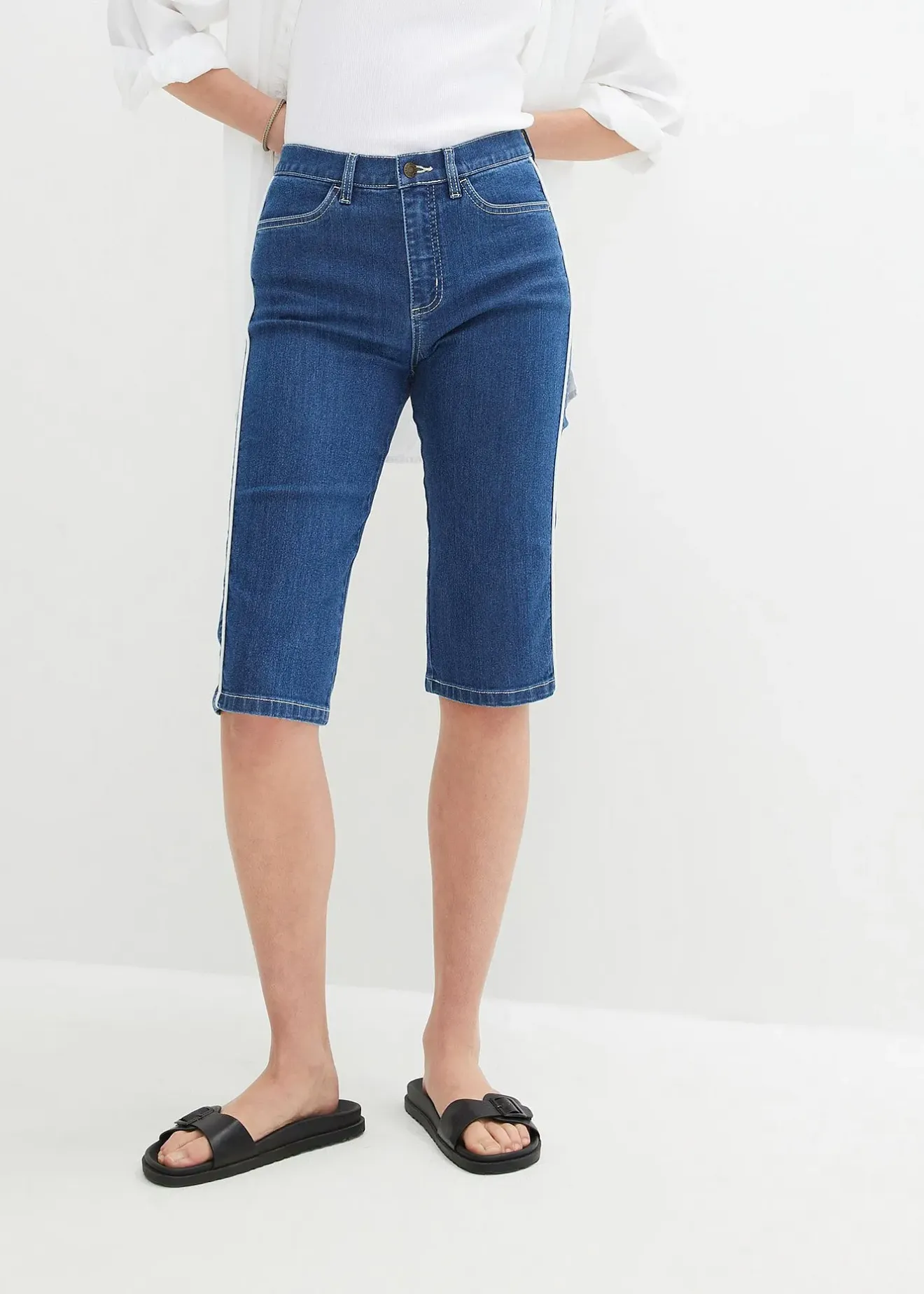 Femme bonprix Shorts|Jeans|Bermuda slim en jean, taille haute