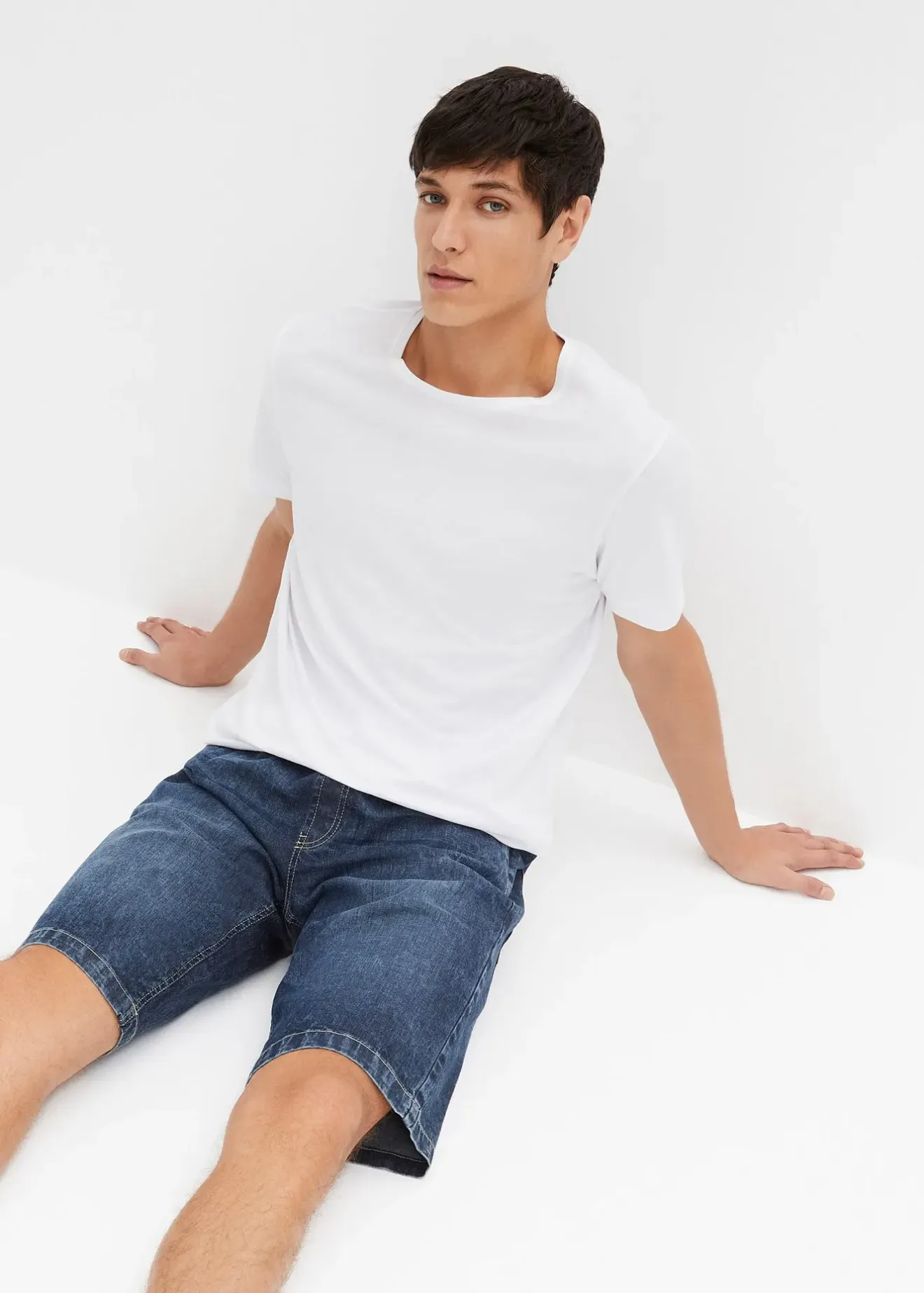 Homme bonprix Shorts|Pantalons|Bermuda taille élastiquée en denim léger, slim