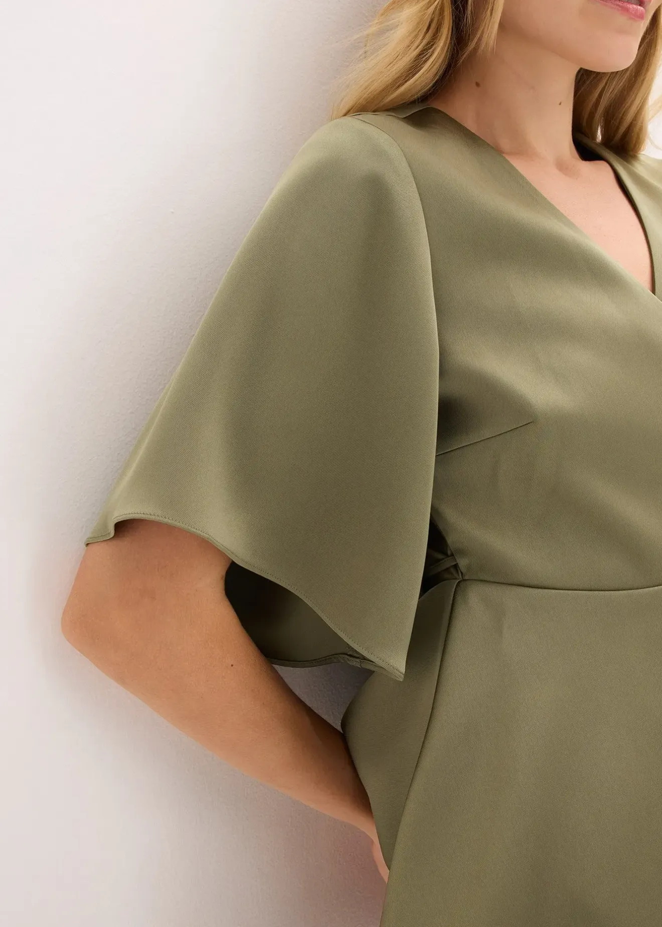 bonprix Blouse manches courtes à décolleté plongeant|Femme Chemisiers