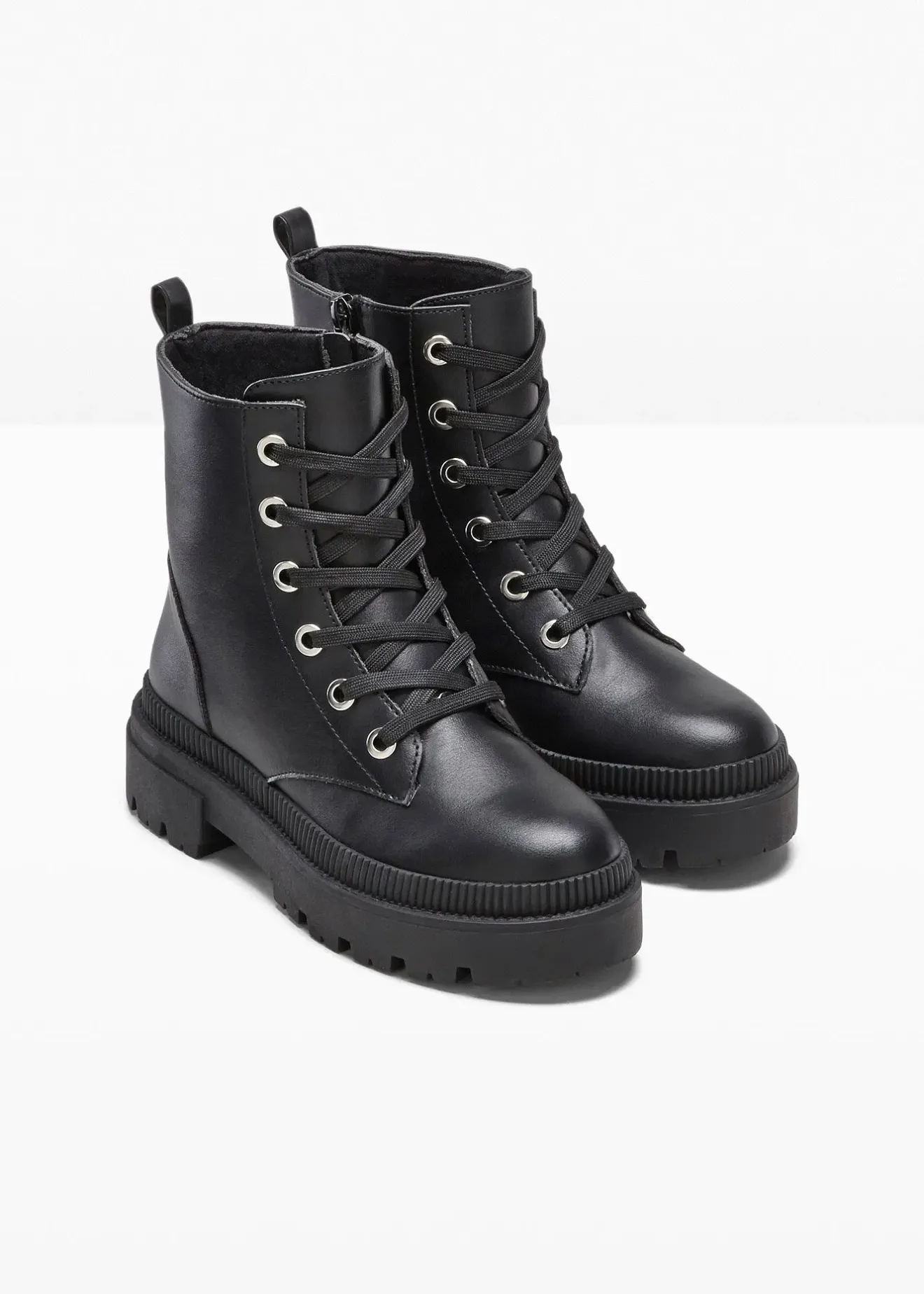 bonprix Boots lacées à semelle crantée|Femme Boots