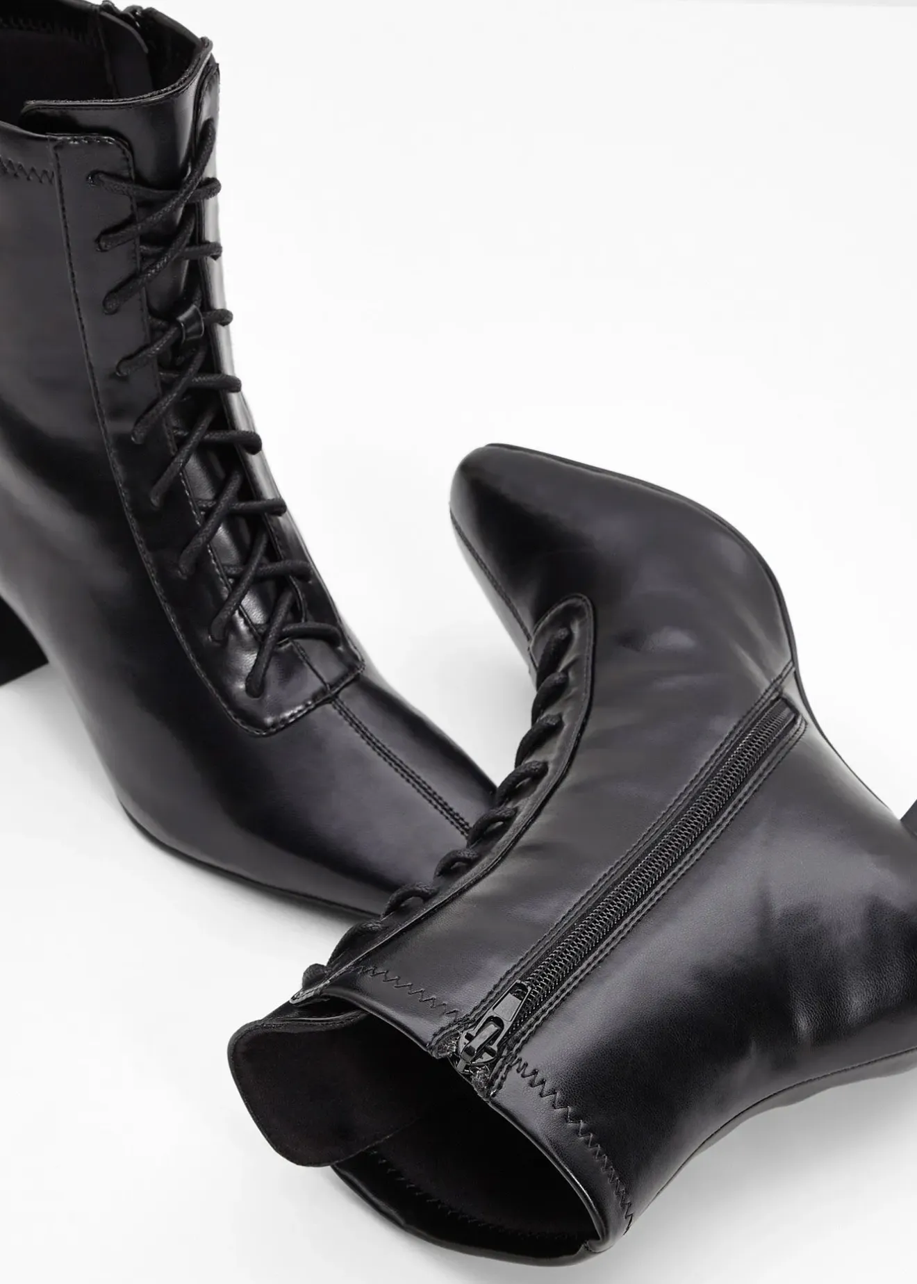 bonprix Bottines à lacets et talon bloc|Femme Bottines