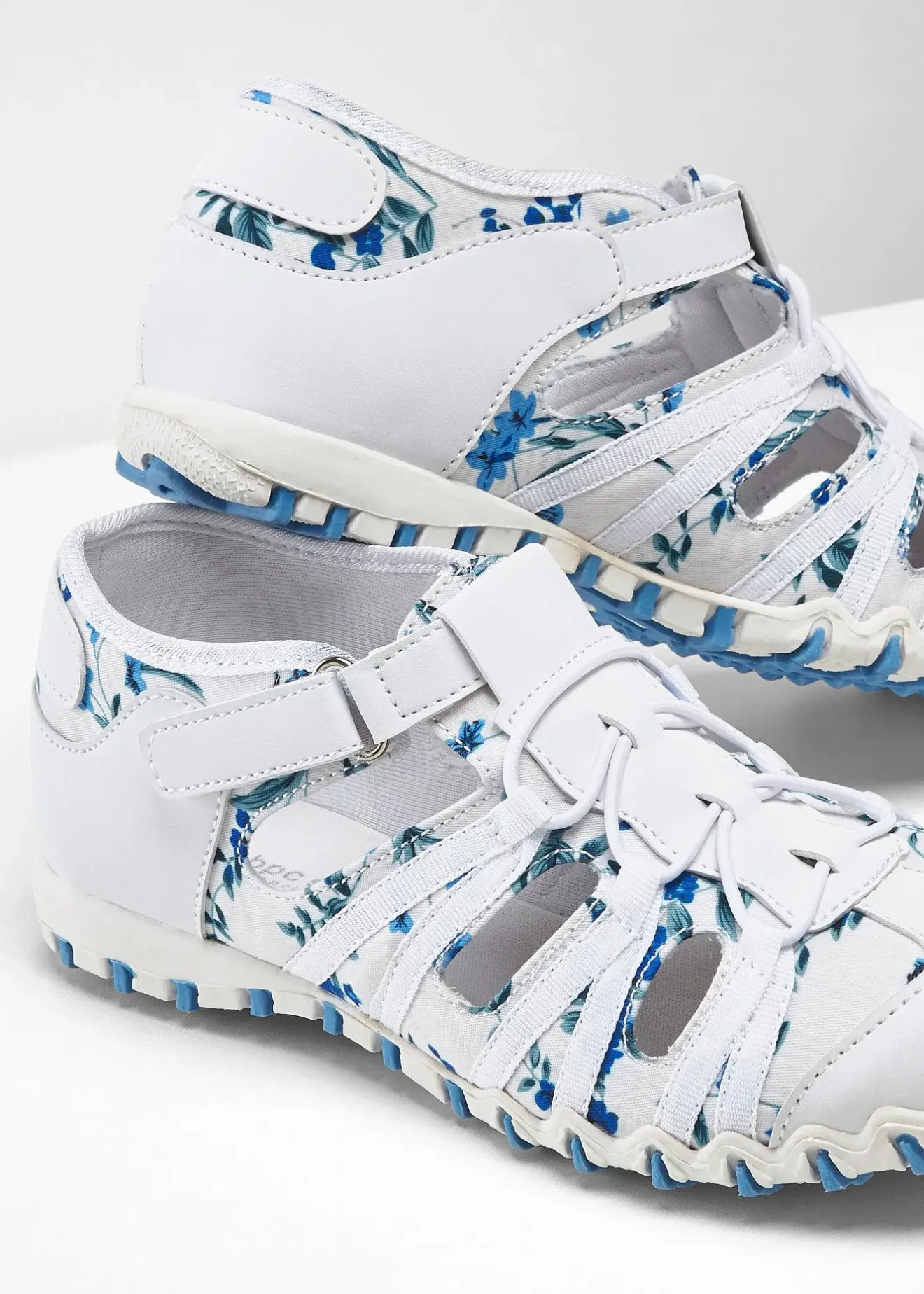 Femme bonprix Slippers & Mocassins|Chaussures D'Été|Chaussures à semelle crantée