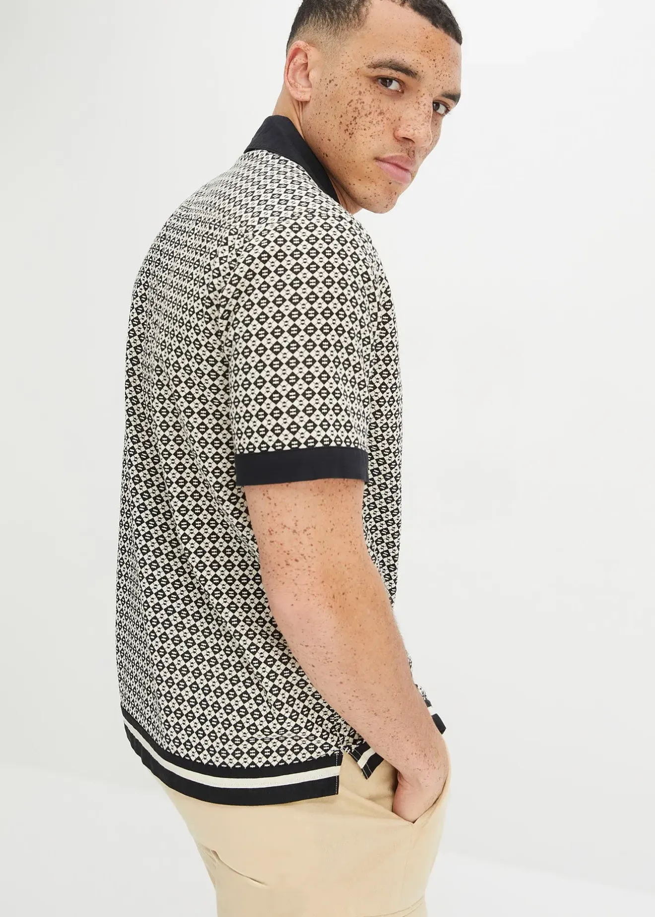 bonprix Chemise manches courtes en lin majoritaire|Homme Chemises