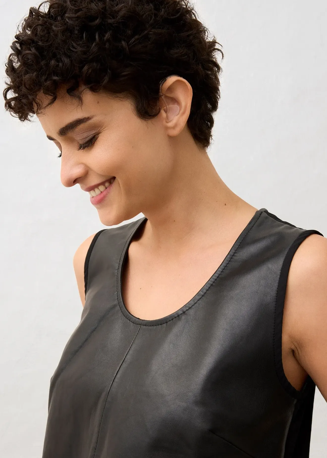 bonprix Débardeur avec devant en cuir nappa d’agneau|Femme Premium|T-Shirts & Tops