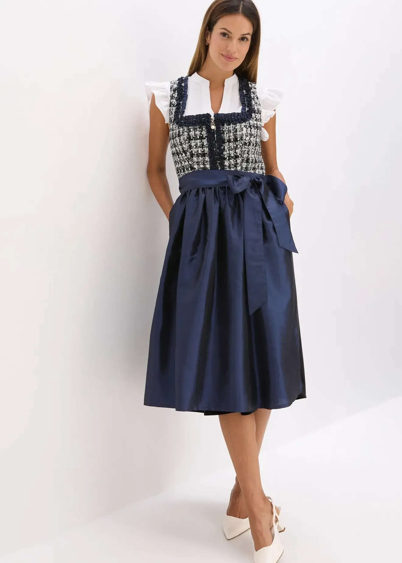 bonprix Dirndl avec tablier (ens. 2 pces)|Femme Robes