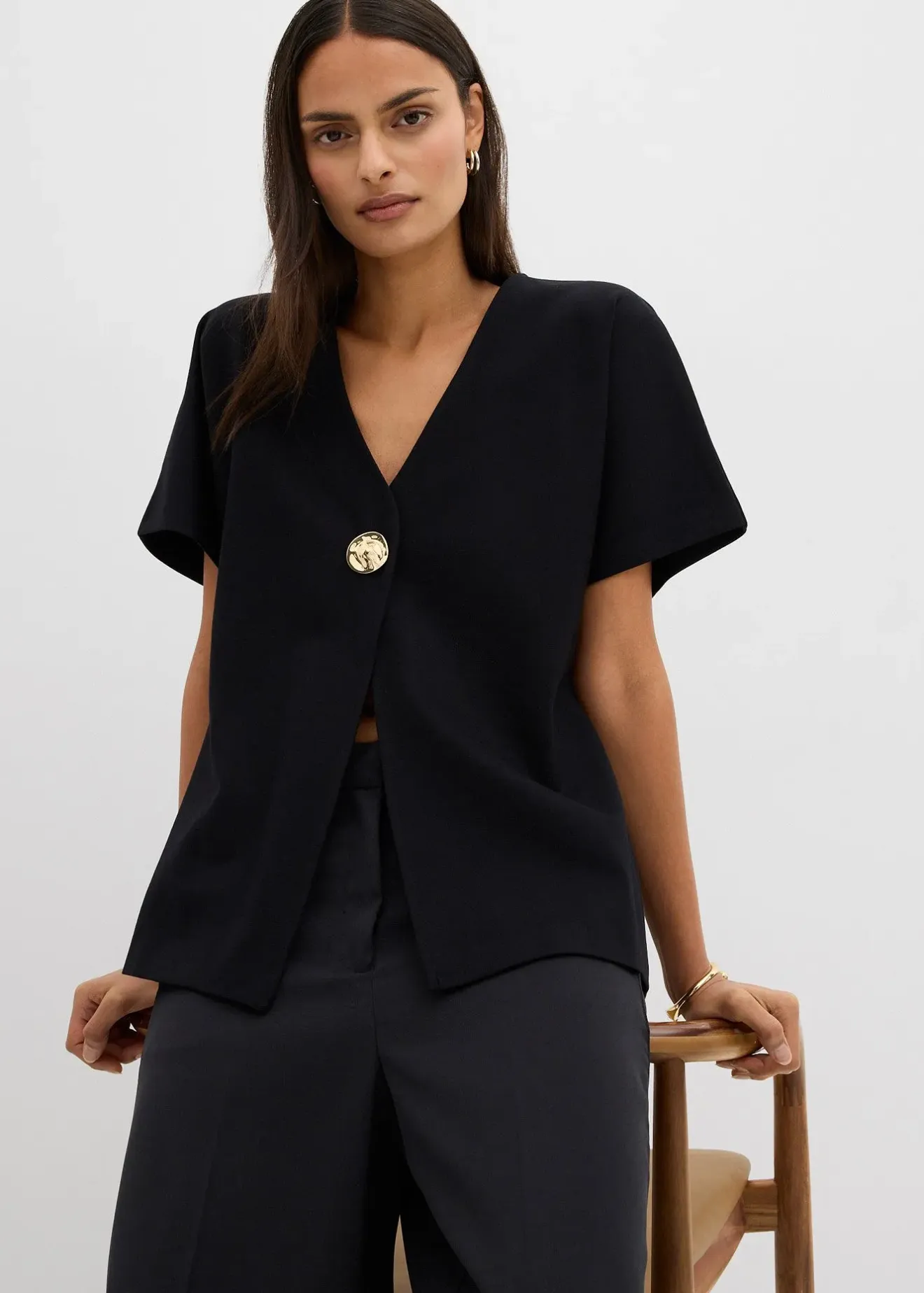 bonprix Gilet confortable en Punto di Roma avec bouton décoratif|Femme Sweats|Vestes & Manteaux