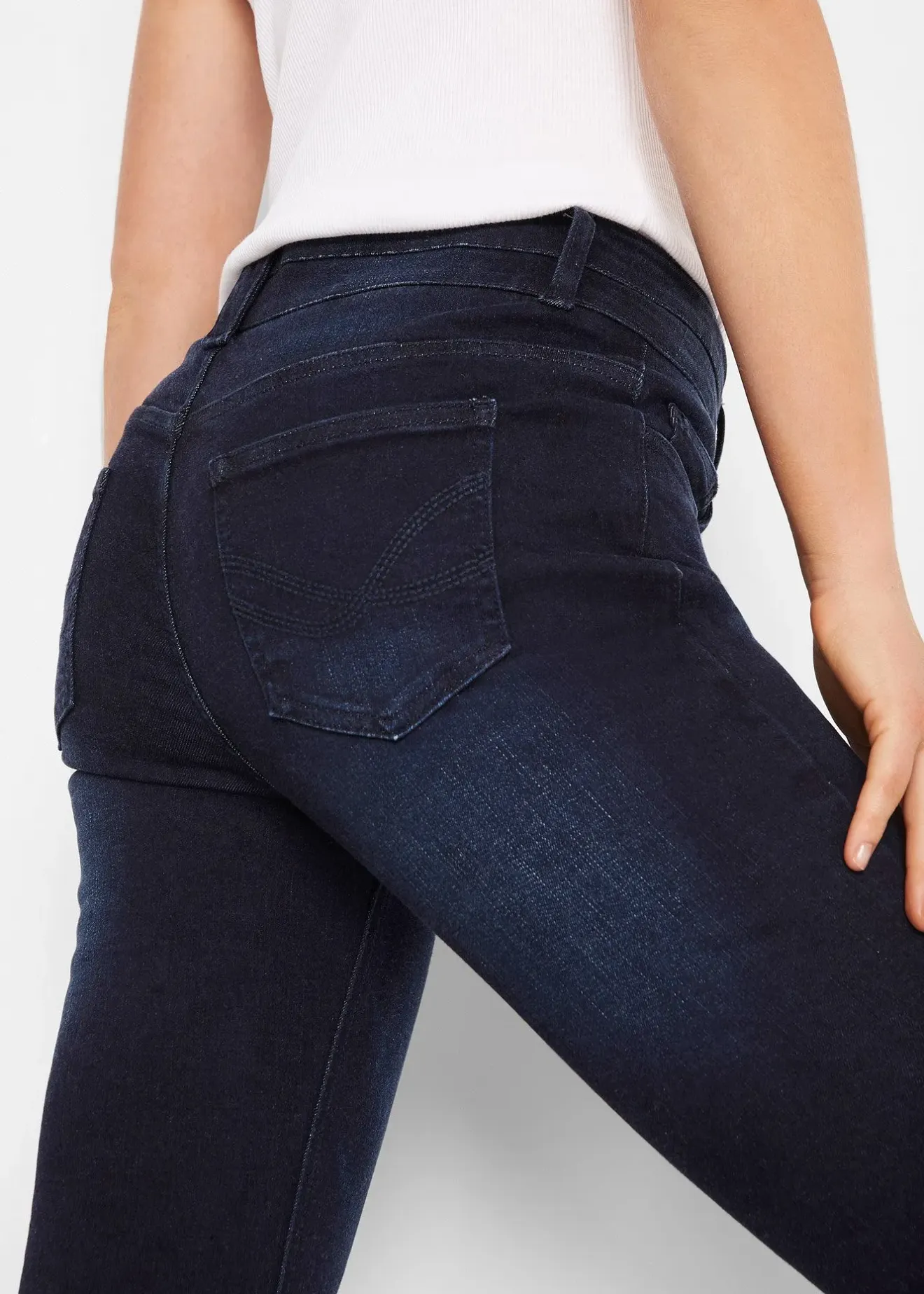 bonprix Jean bootcut sculptant taille haute, ultra doux|Femme Tailles Petite|Jeans