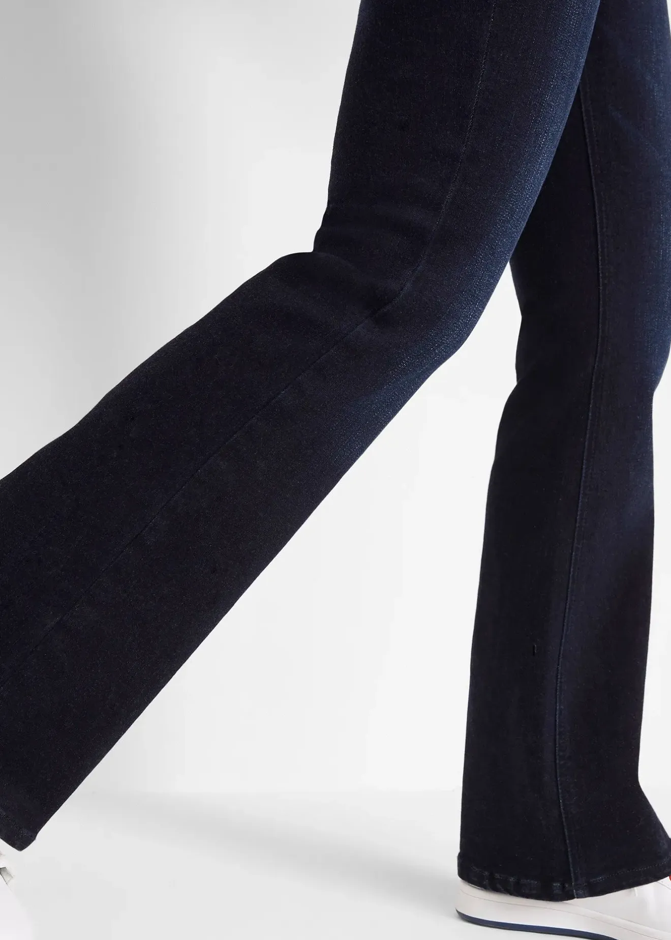 bonprix Jean bootcut sculptant taille haute, ultra doux|Femme Tailles Petite|Jeans