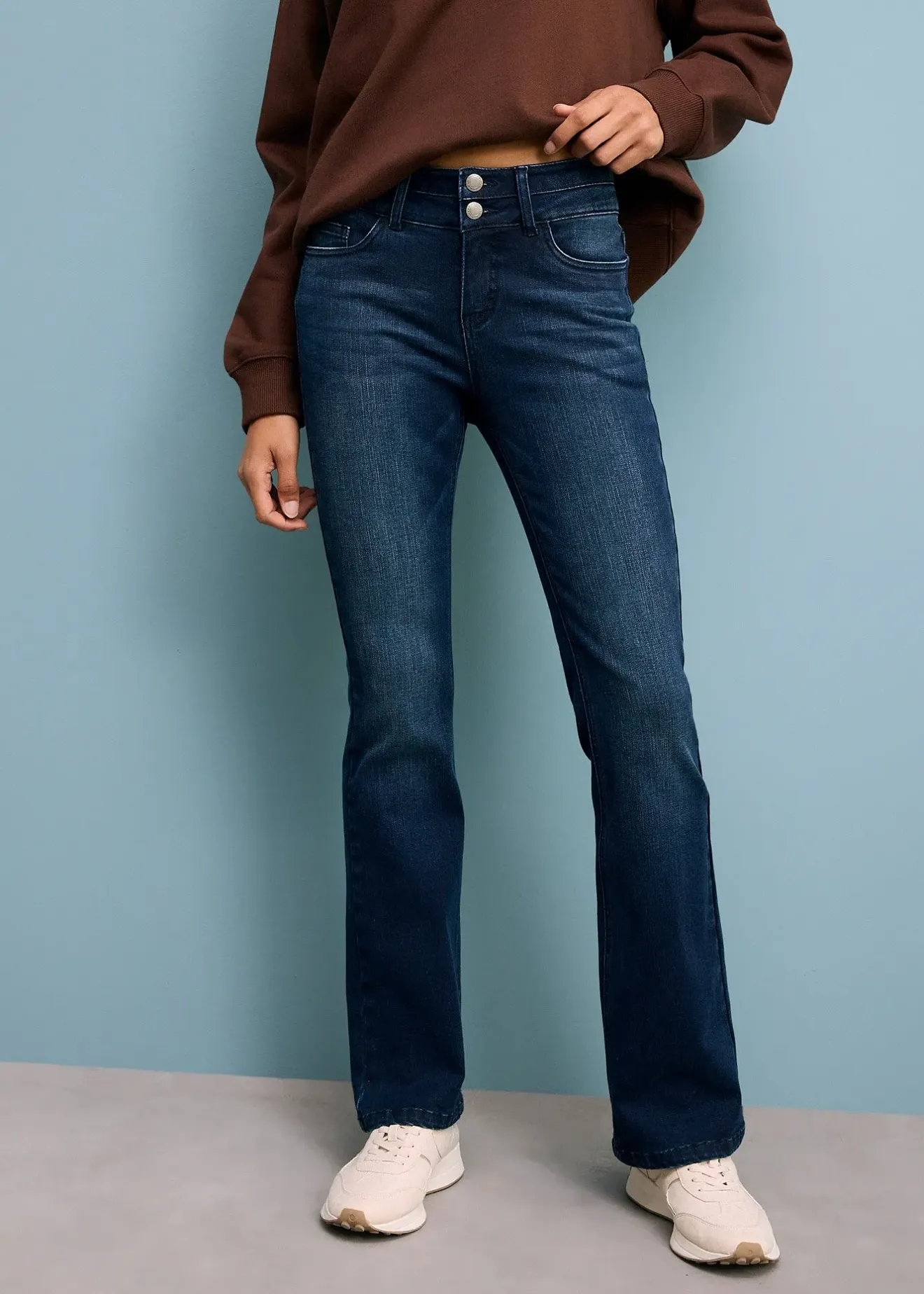 bonprix Jean bootcut sculptant taille haute, ultra doux|Femme Tailles Petite|Jeans