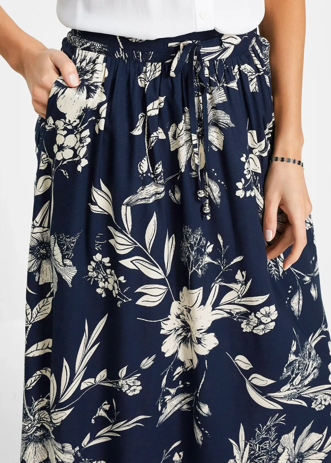 bonprix Jupe longue en viscose avec taille élastique et lien à nouer|Femme Jupes