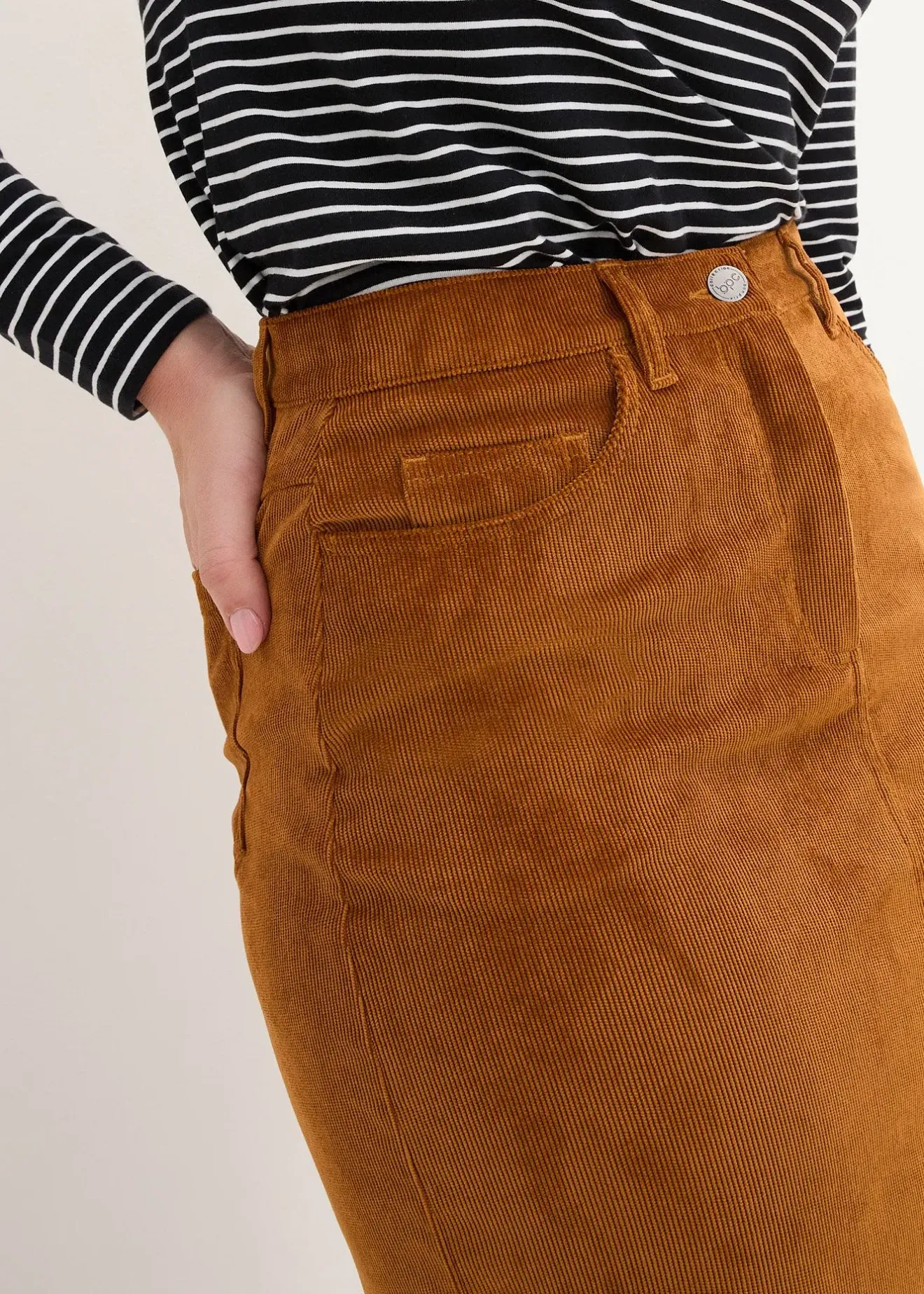 bonprix Jupe midi en velours côtelé, extensible|Femme Jupes