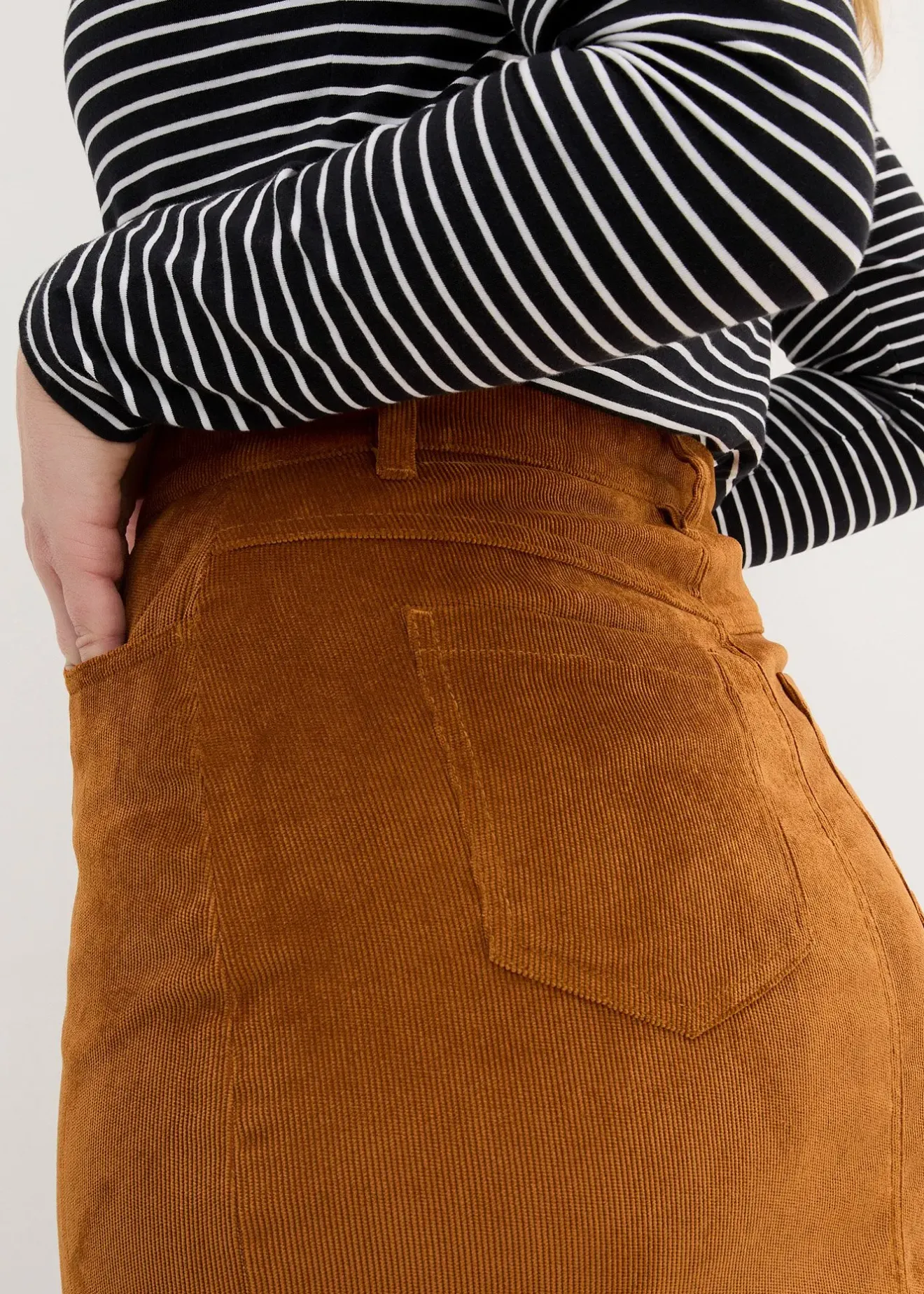 bonprix Jupe midi en velours côtelé, extensible|Femme Jupes