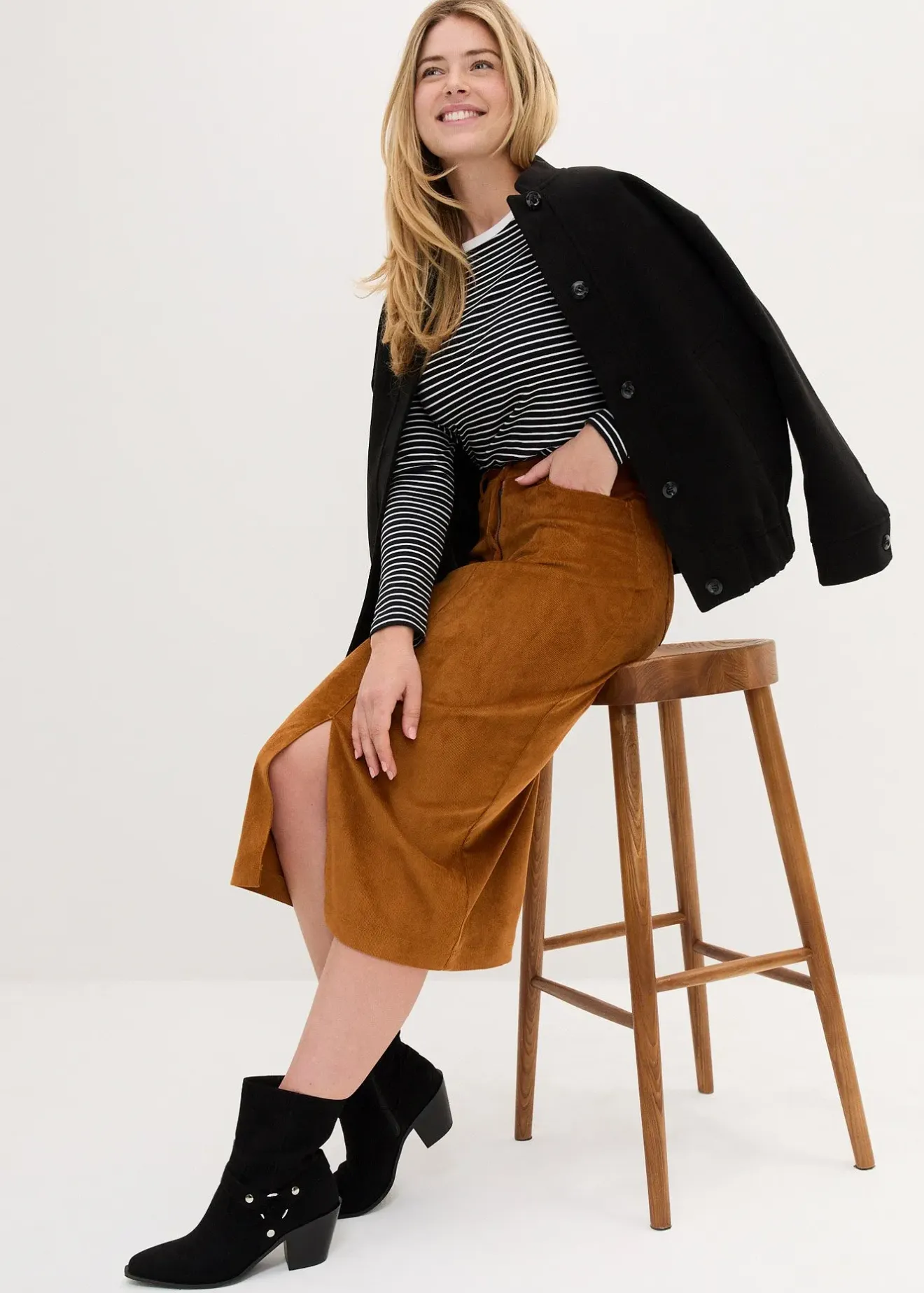 bonprix Jupe midi en velours côtelé, extensible|Femme Jupes