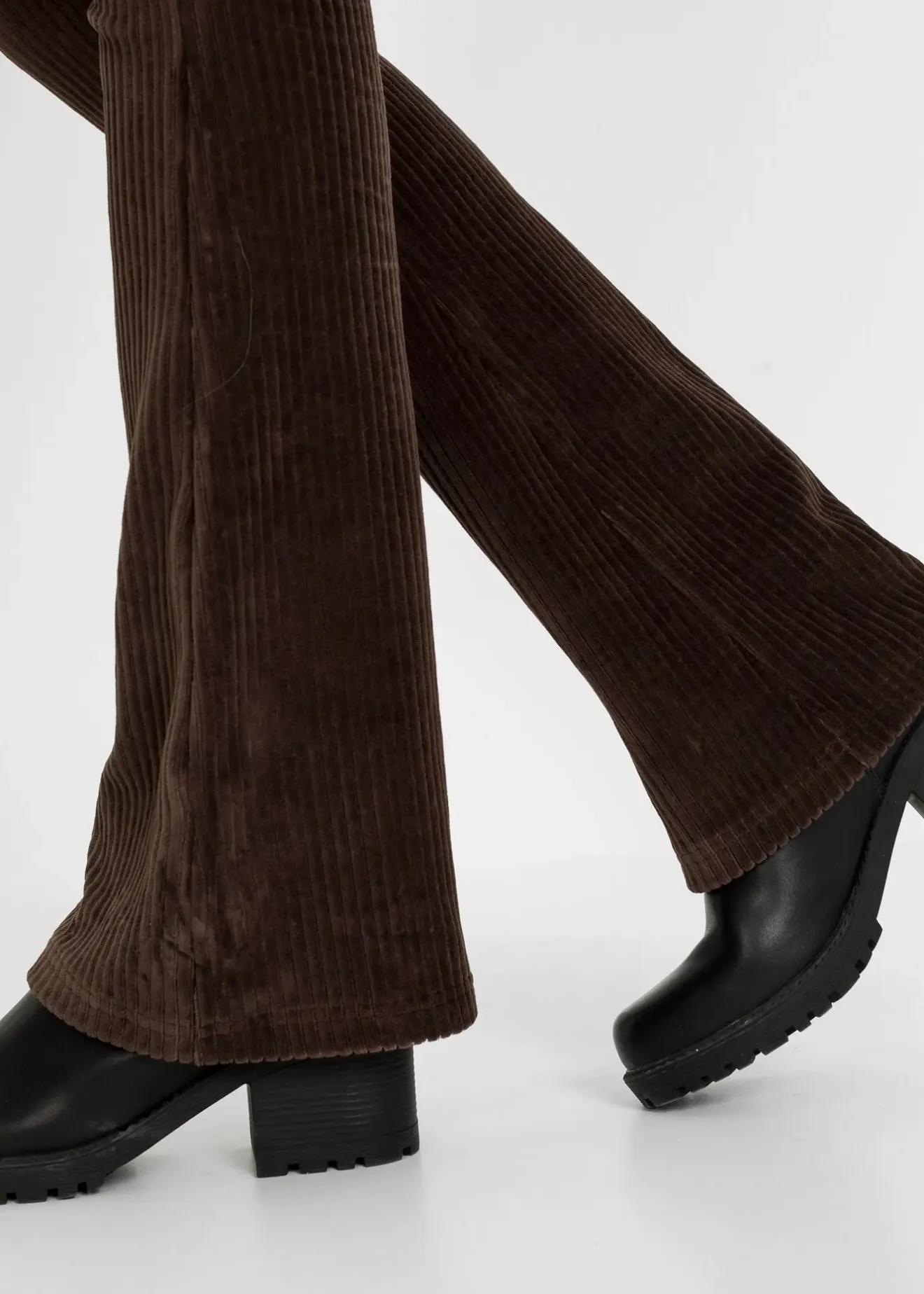 bonprix Legging évasé en velours côtelé|Femme Pantalons