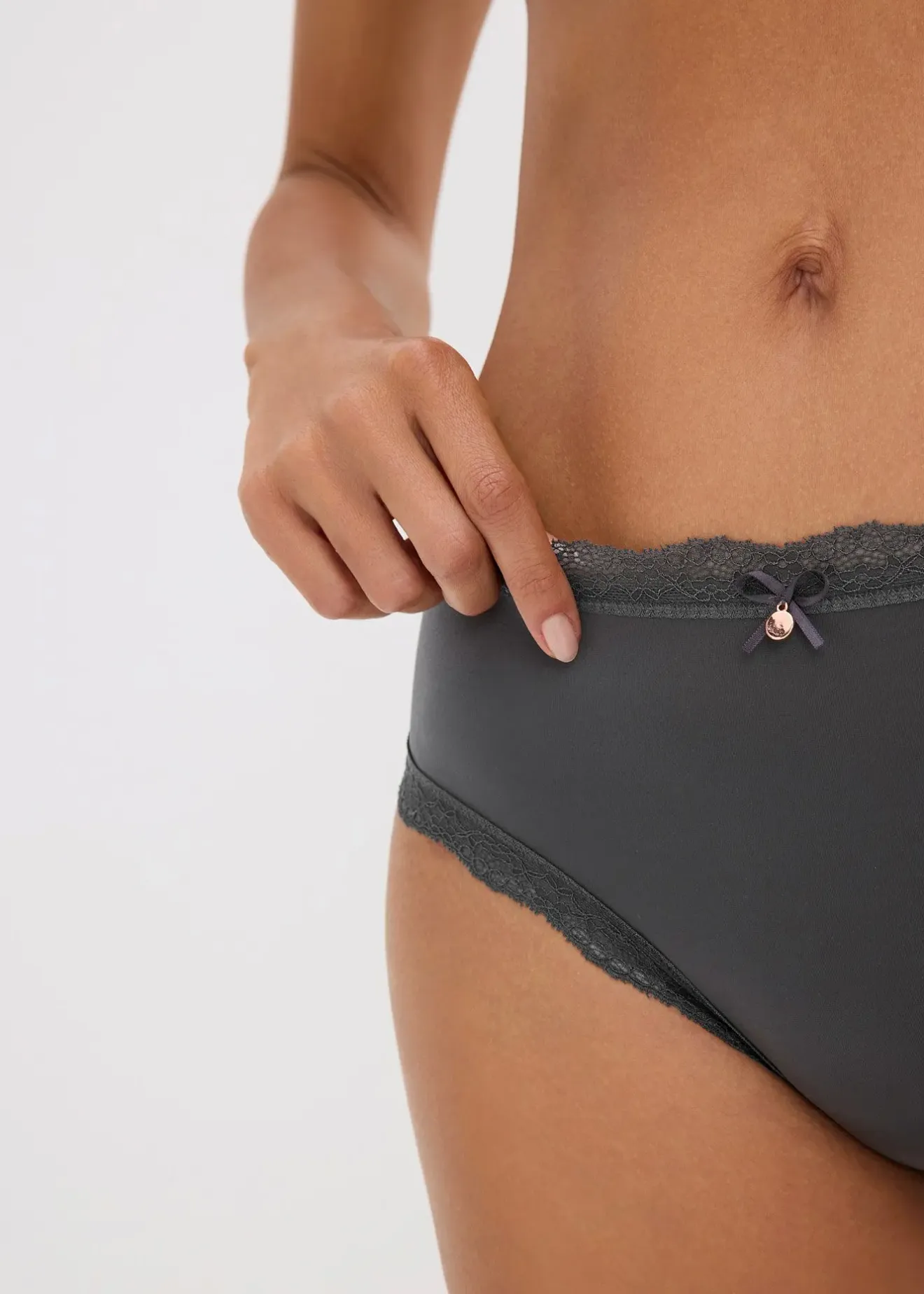 Femme bonprix Dessous|Bas|Lot de 3 slips brésiliens satinés