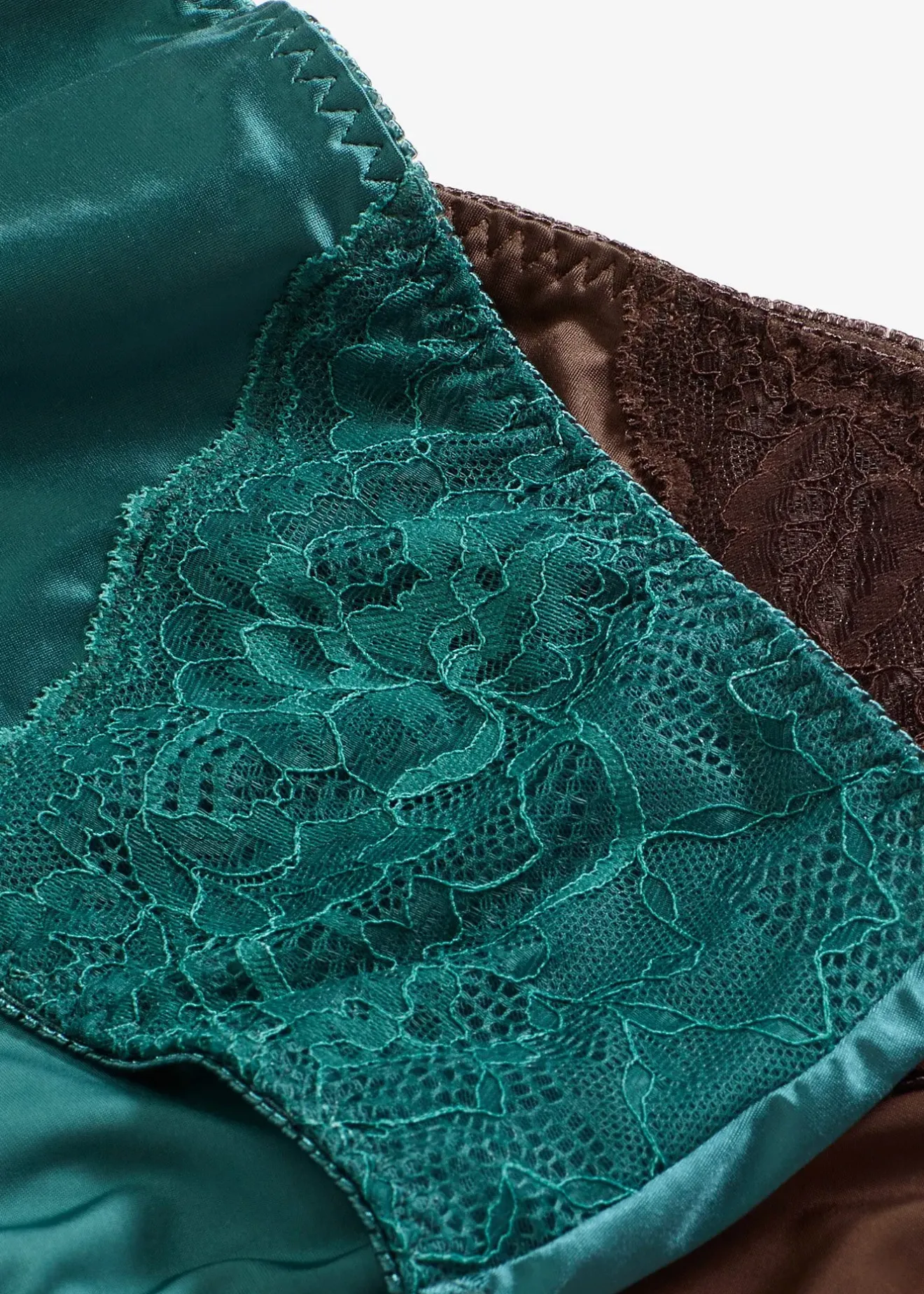 Femme bonprix Dessous|Bas|Lot de 2 slips maxi, détails brillants