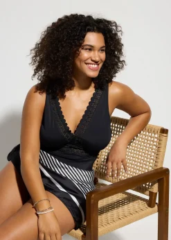 bonprix Maillot 1 pièce à empiècements découpés au laser|Femme Maillots 1 Pièce