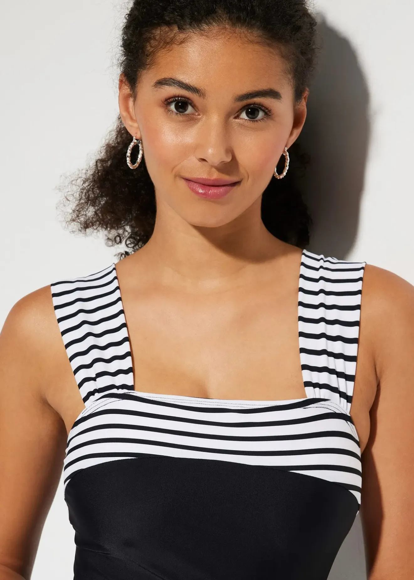 Femme bonprix Maillots De Bain Gainants|Maillots 1 Pièce|Maillot 1 pièce sculptant à bretelles larges, maintien modéré