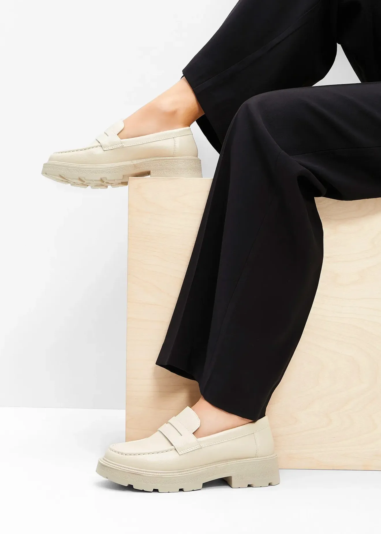 Femme bonprix Loafers|Slippers & Mocassins|Mocassins à semelle épaisse et légère