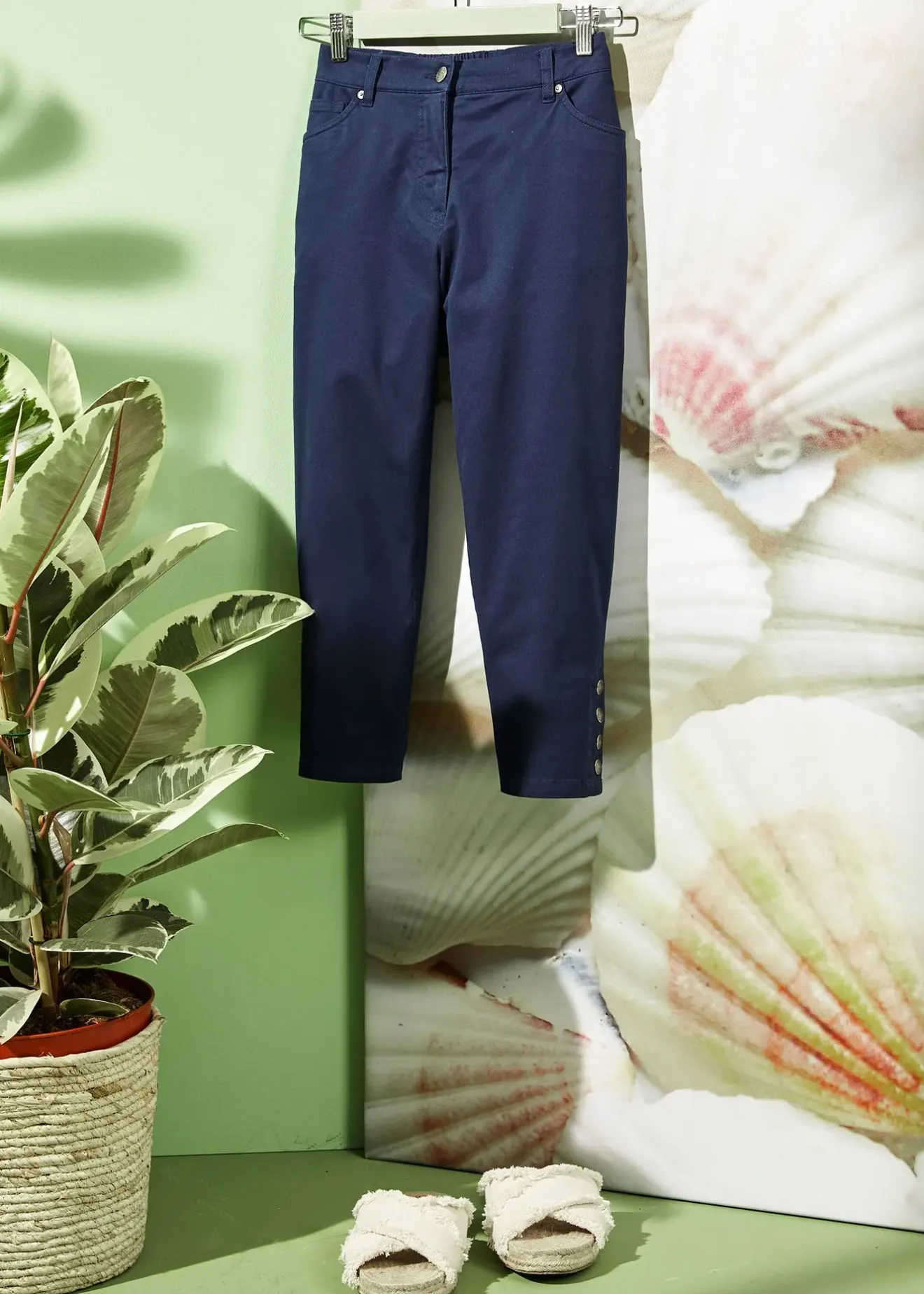 bonprix Pantacourt en coton avec taille élastique et boutons|Femme Pantalons