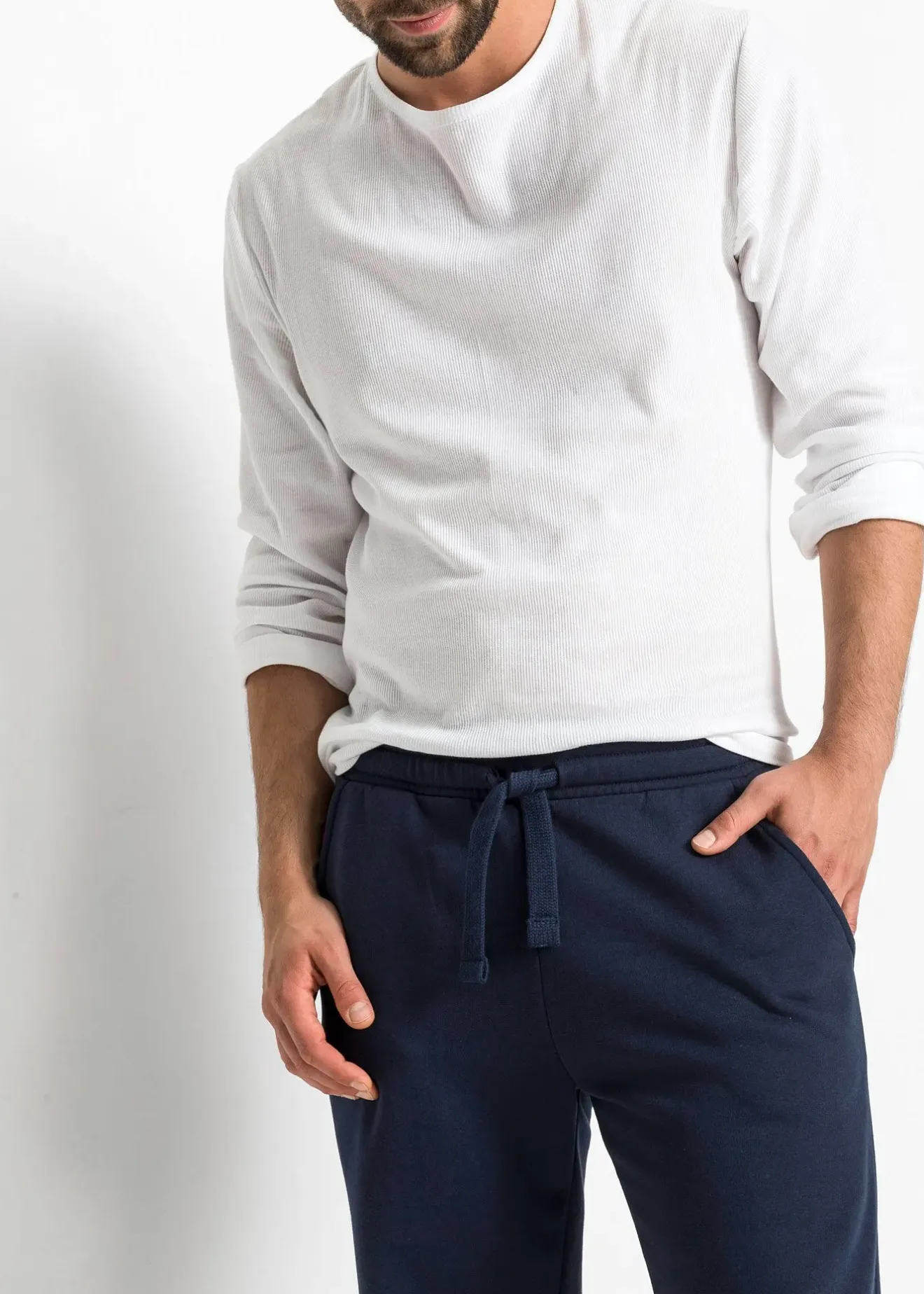 bonprix Pantalon de jogging à jambes droites, intérieur gratté doux|Homme Vêtements De Sport|Sweats