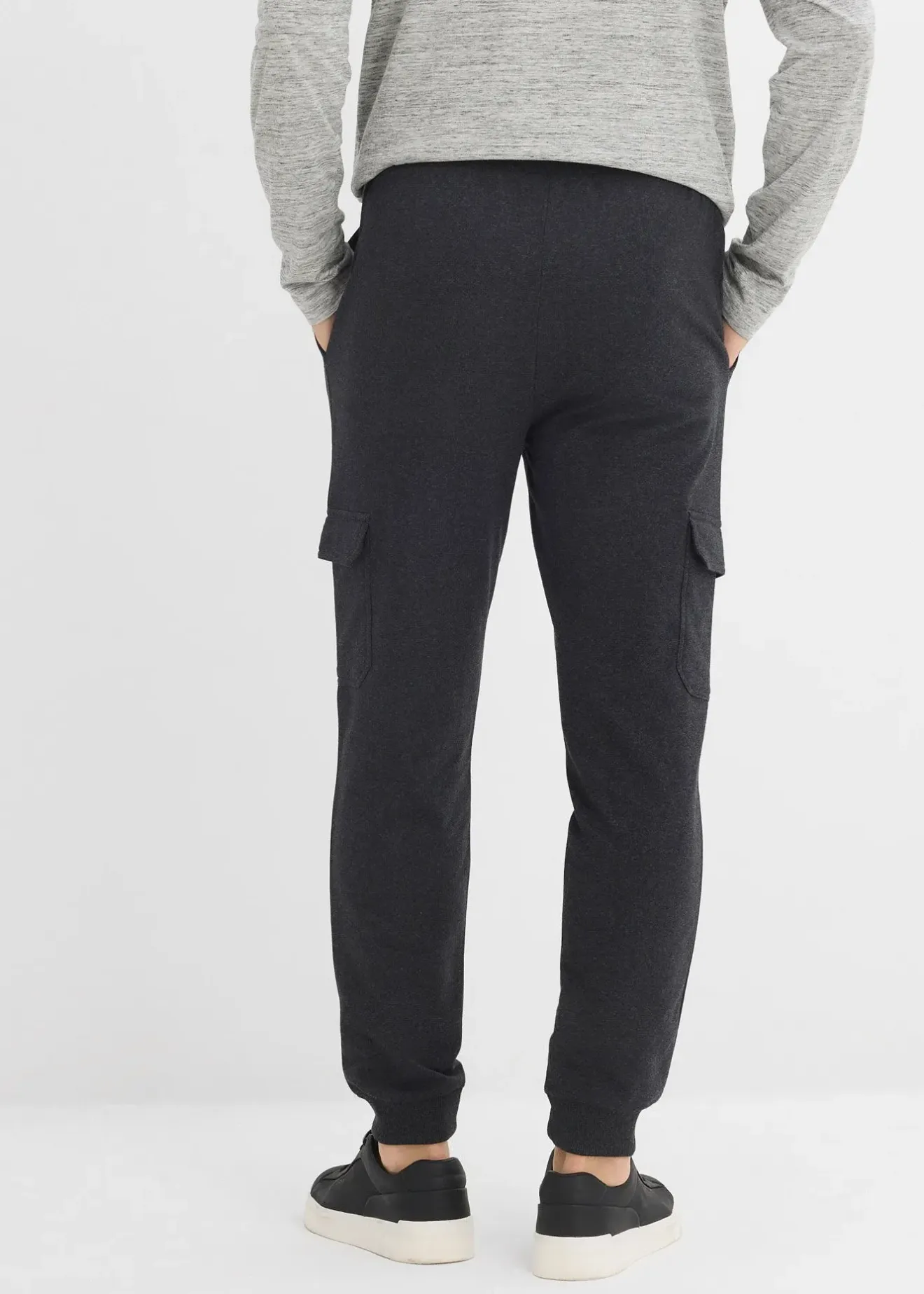 Homme bonprix Vêtements De Sport|Pantalons|Pantalon de jogging à poches cargo