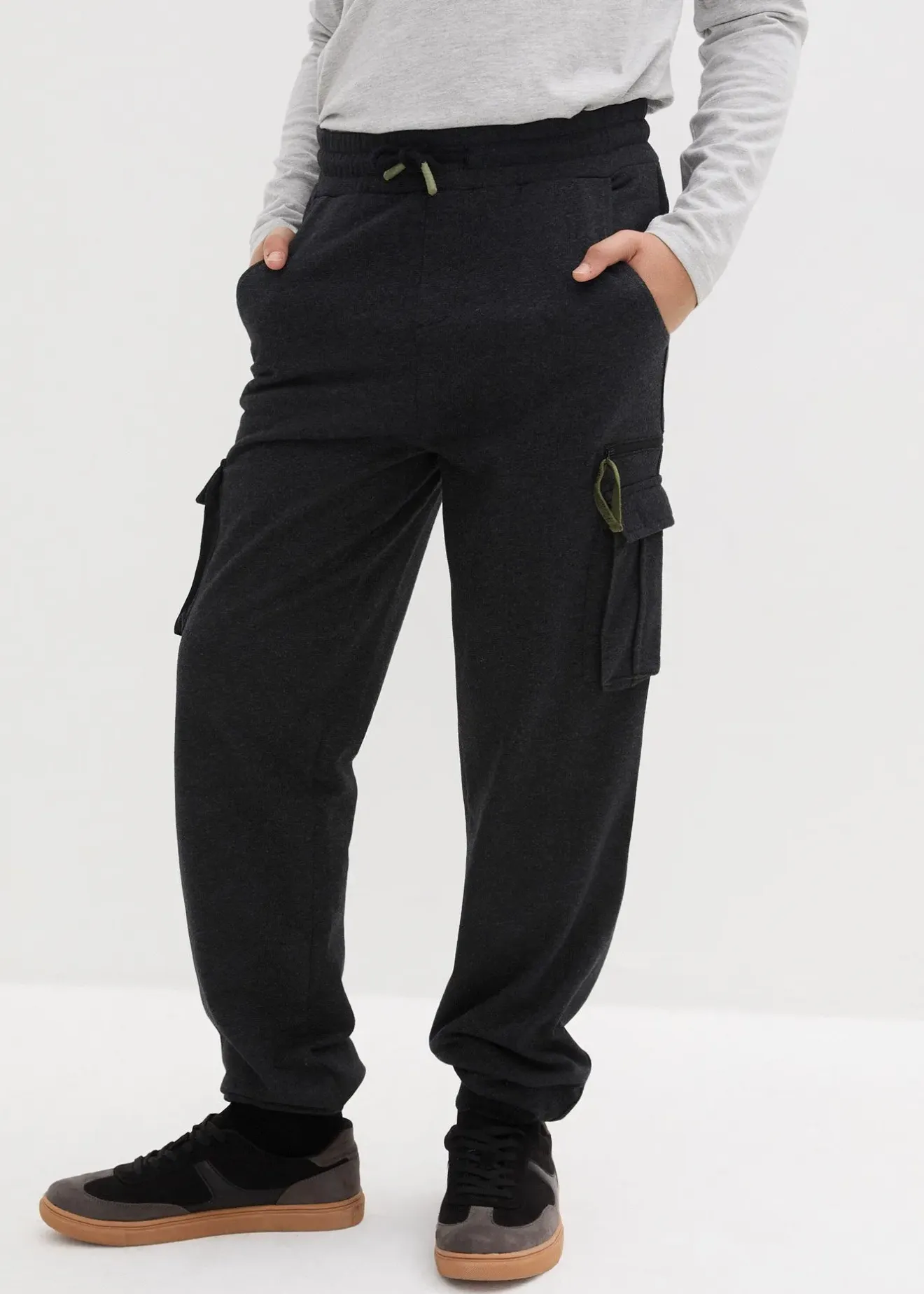 bonprix Pantalon de jogging à poches cargo en coton mélangé|Enfant Vêtements Enfant|Garçons 9-16 Ans·Pantalons