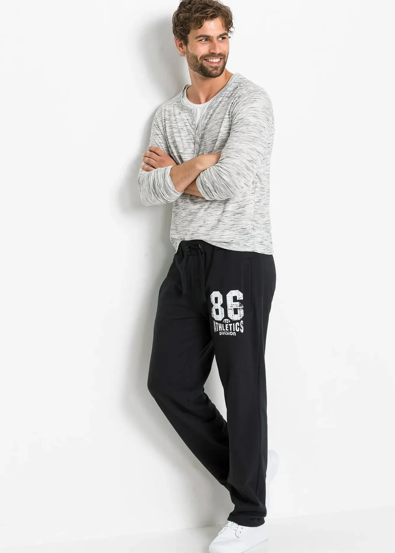 bonprix Pantalon de jogging avec détails sportifs, 100% coton|Homme Vêtements De Sport|Sweats