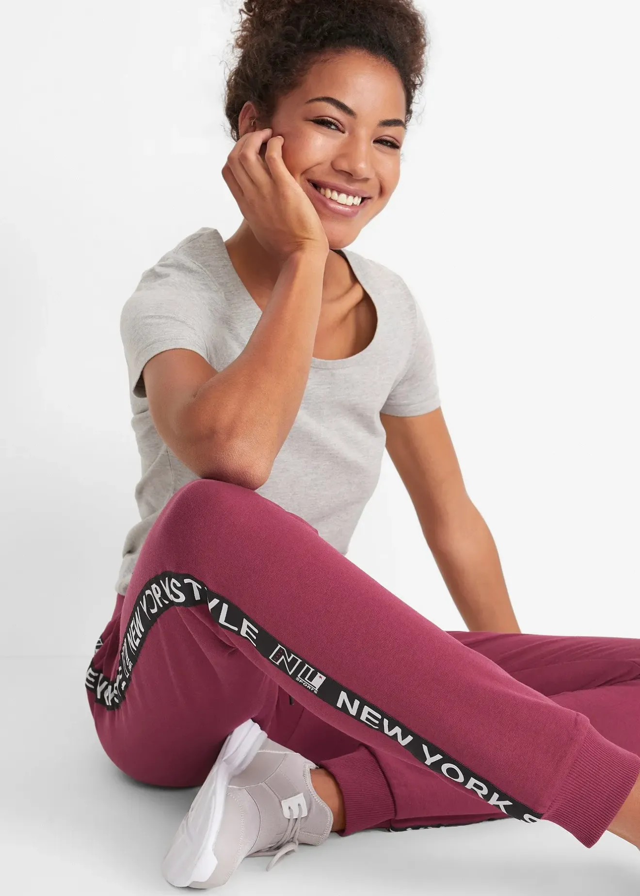 bonprix Pantalon de jogging avec finitions bord-côtes et imprimé|Femme Sweats|Pantalons