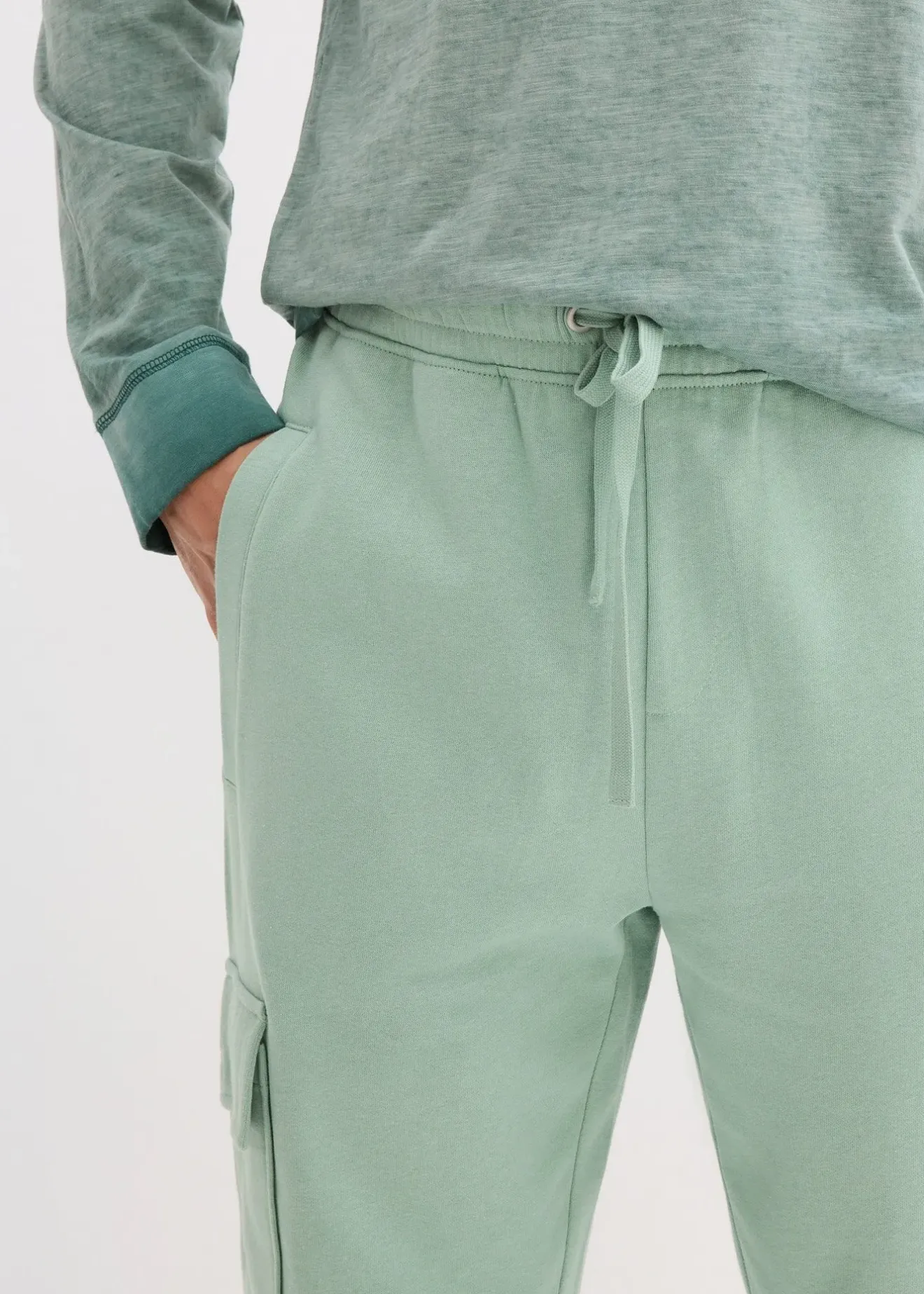 Homme bonprix Vêtements De Sport|Pantalons|Pantalon de jogging avec poches cargo, loose