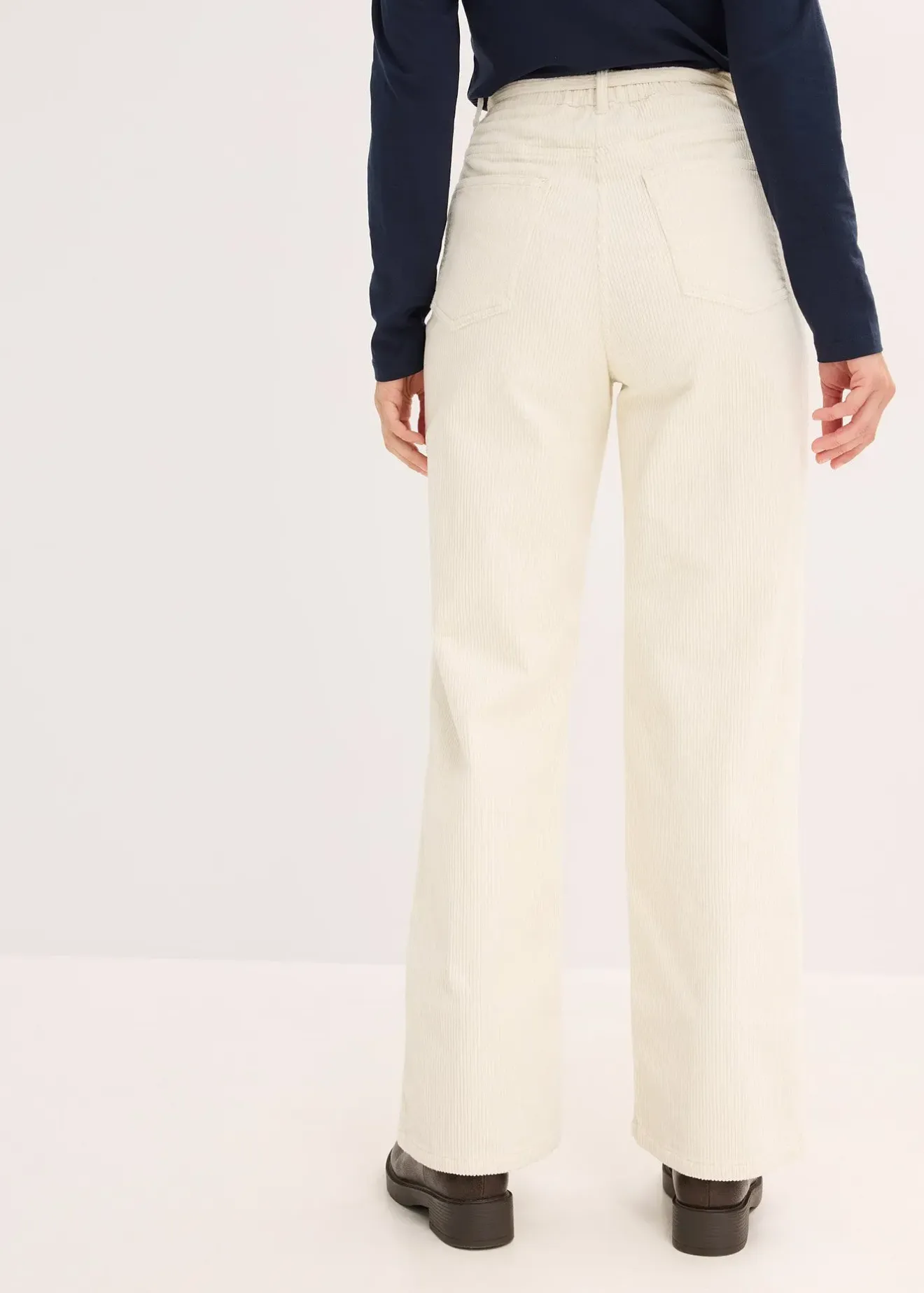 Femme bonprix Pantalons|Pantalon large en velours côtelé avec ceinture à nouer