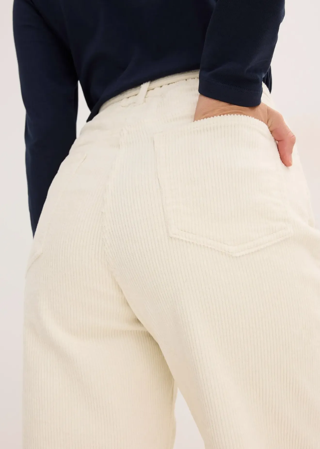 Femme bonprix Pantalons|Pantalon large en velours côtelé avec ceinture à nouer