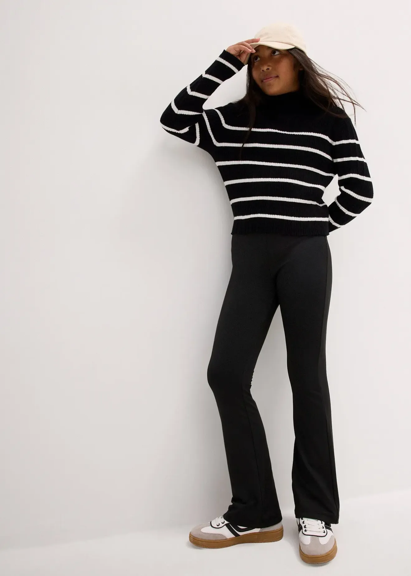 Enfant bonprix Filles 9-16 Ans·Pantalons & Leggings|Pantalon évasé en jersey avec intérieur gratté