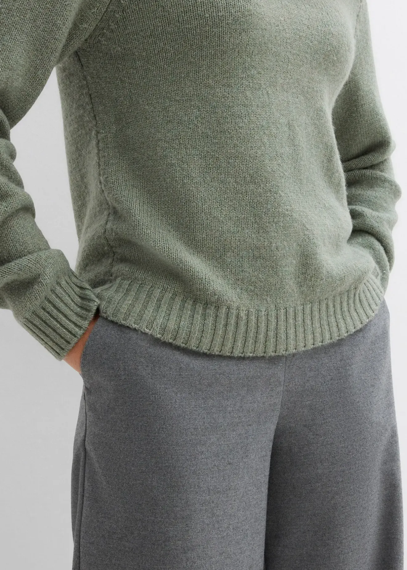 bonprix Pull à empiècement dentelle|Femme Maille|Pulls & Gilets