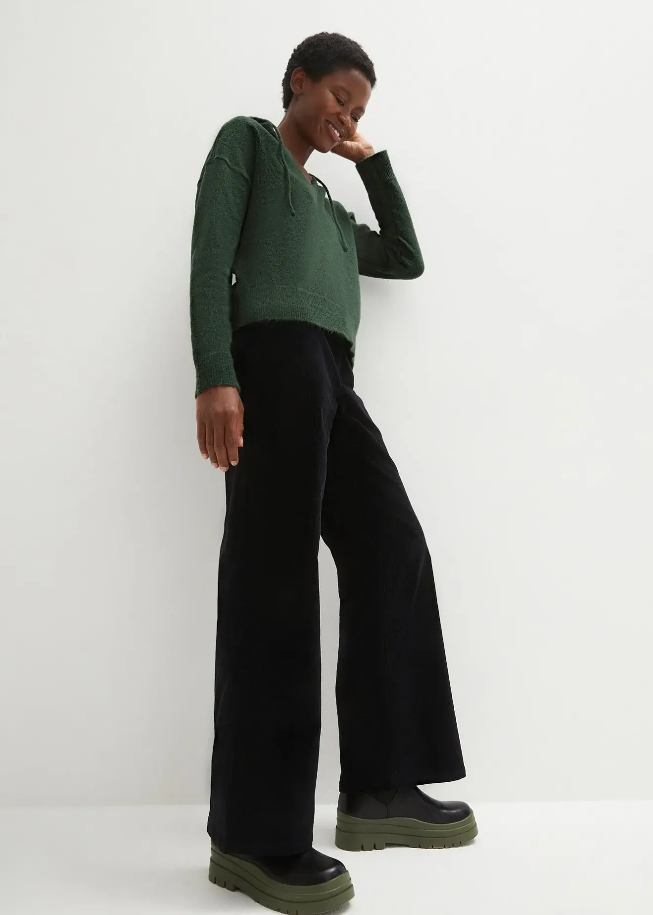 bonprix Pull en maille à col V et capuche|Femme Maille|Pulls & Gilets