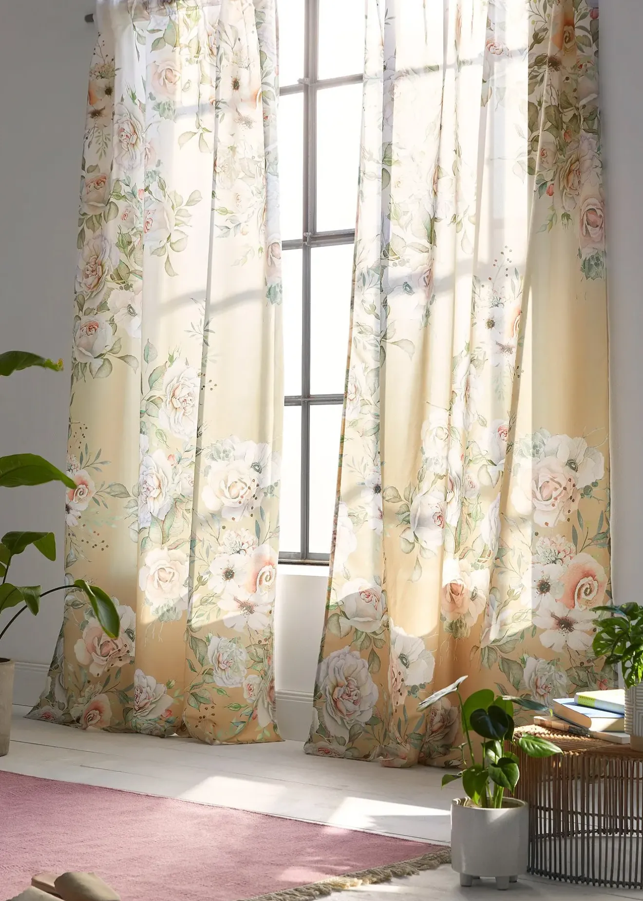 bonprix Salon·Rideaux & Voilages|Rideaux Classiques|Rideau en microfibre à imprimé roses avec polyester recyclé (1 pce)