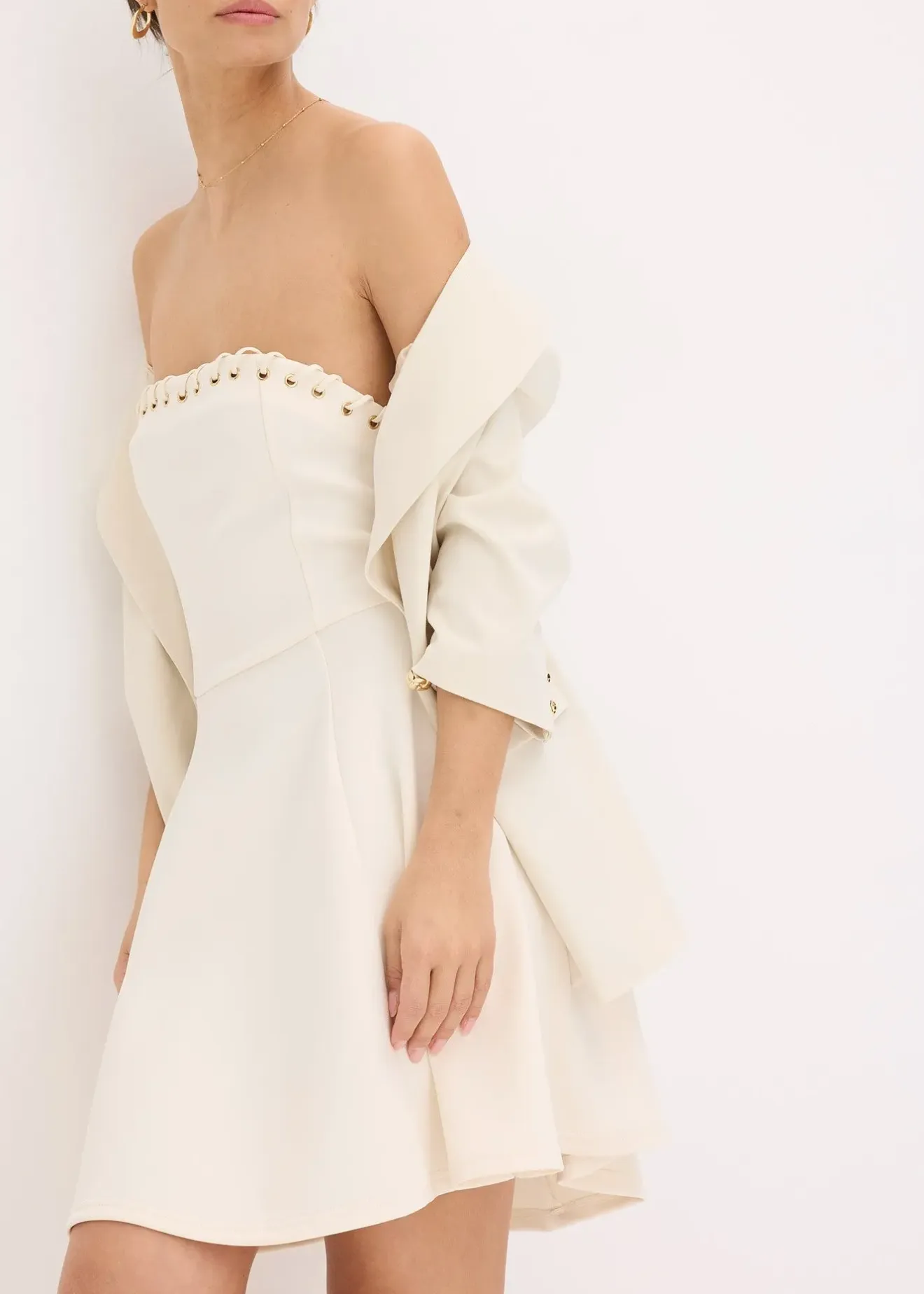 bonprix Robe avec détail chaîne|Femme Robes