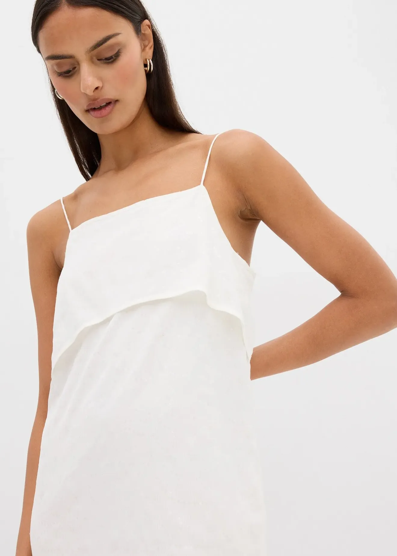 bonprix Robe courte brodée de sequins|Femme Robes