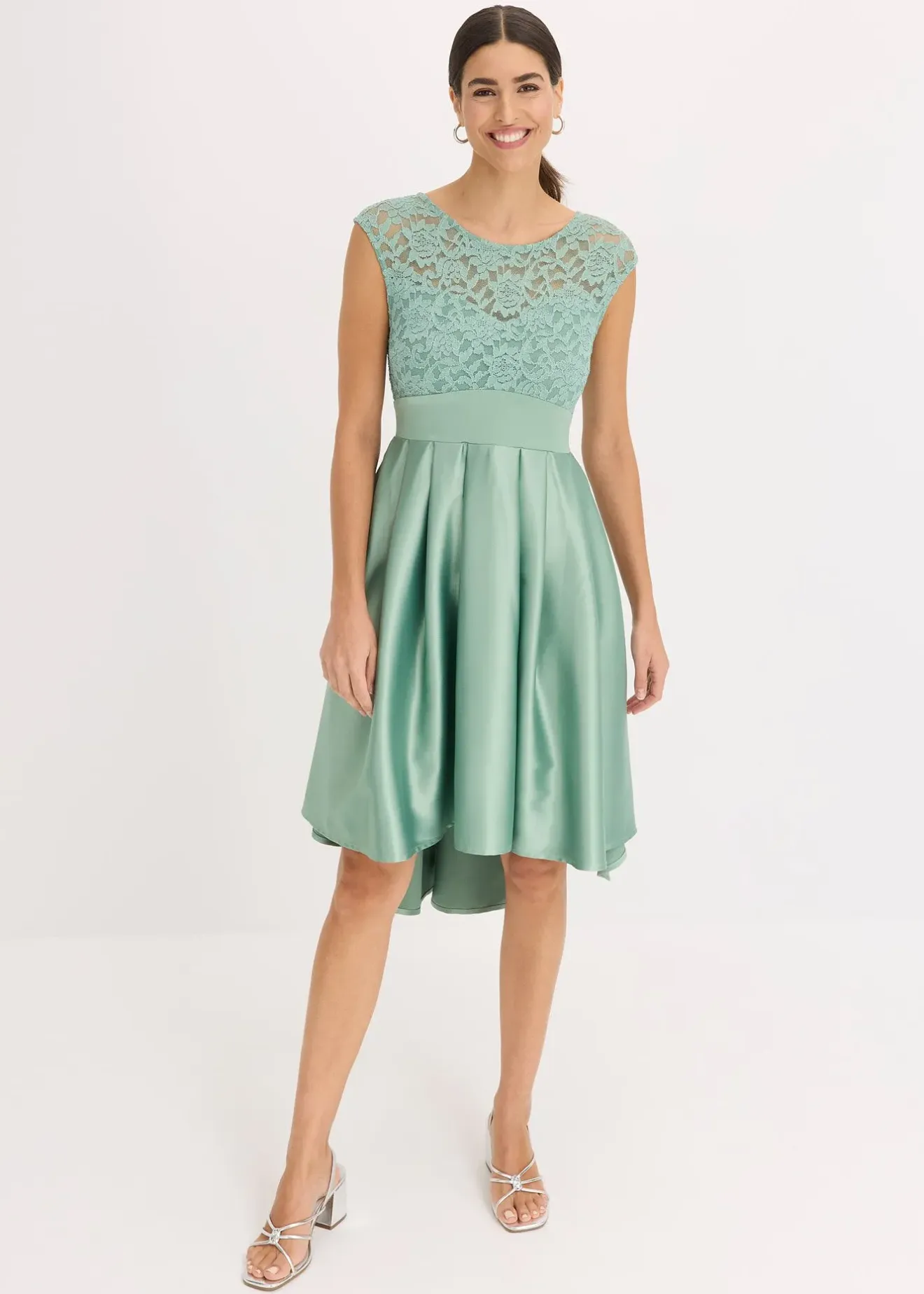 Femme bonprix Mode Festive|Robes|Robe courte devant, longue derrière en satin brillant avec dentelle