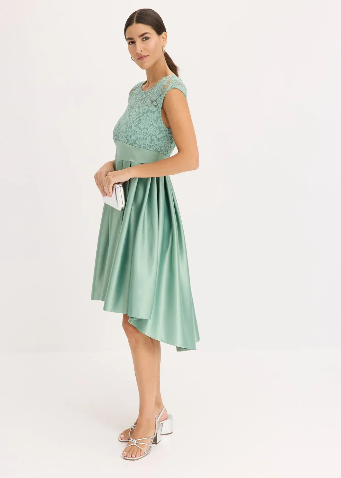 Femme bonprix Mode Festive|Robes|Robe courte devant, longue derrière en satin brillant avec dentelle