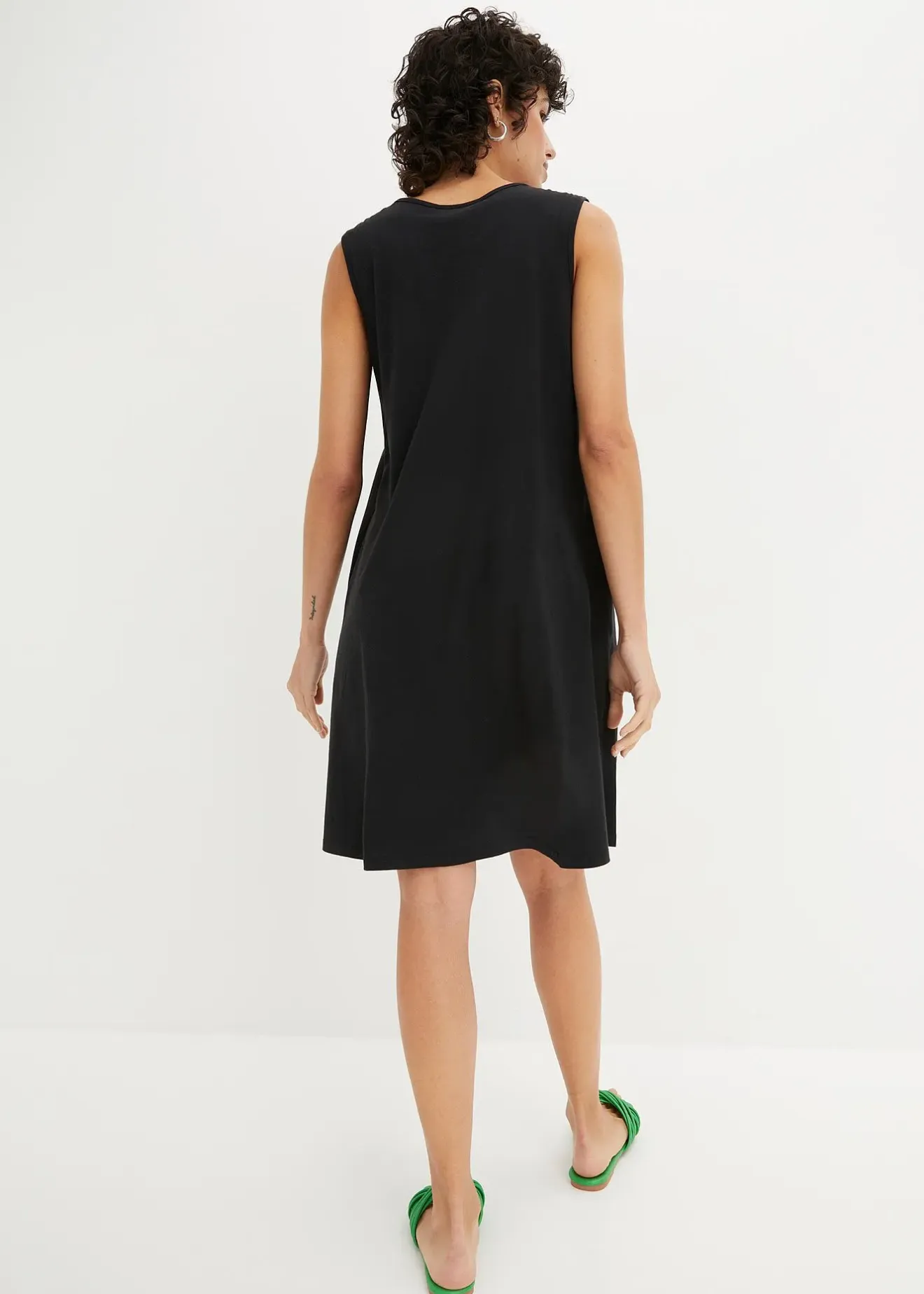 Femme bonprix Basiques|Robe trapèze courte en jersey, sans manches