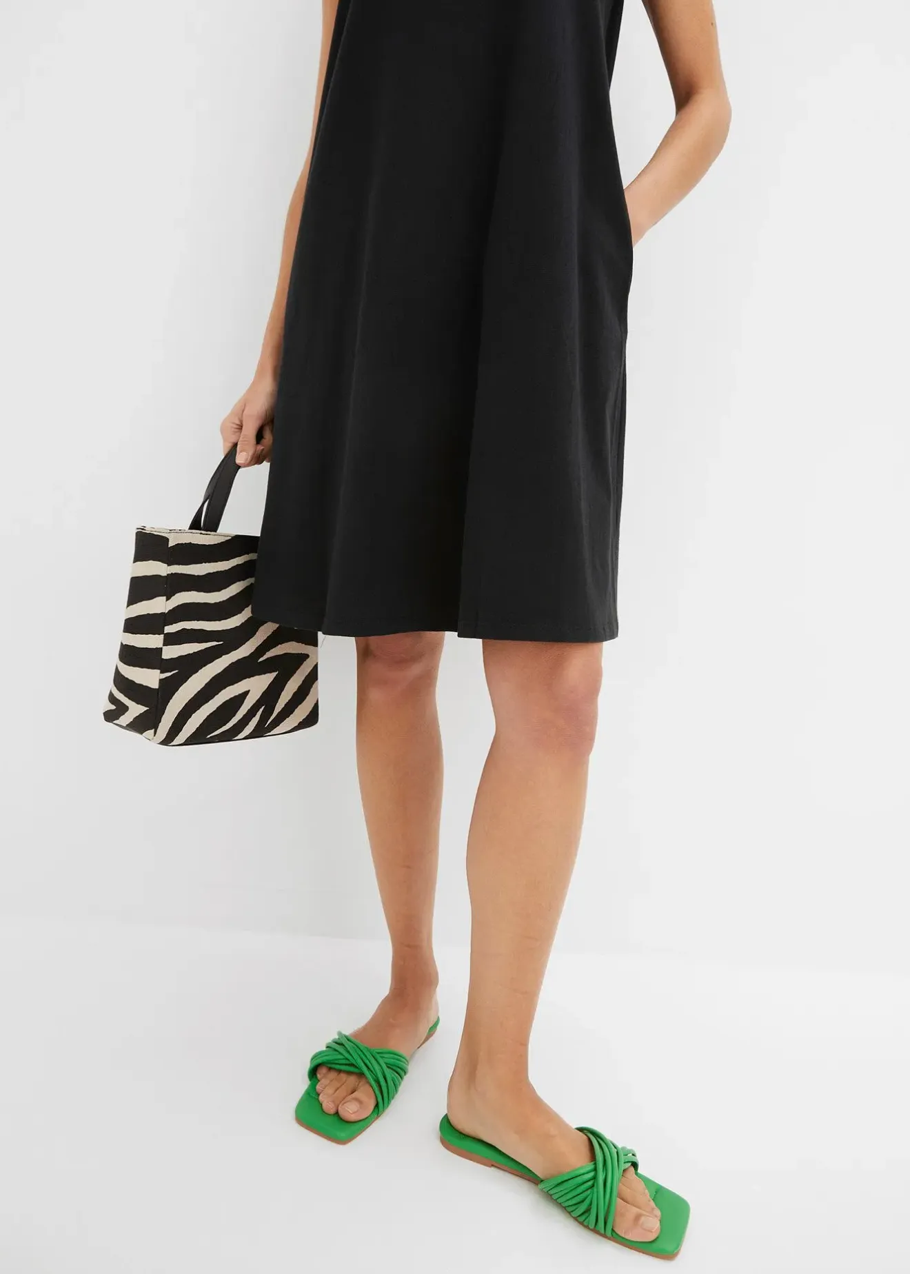 Femme bonprix Basiques|Robe trapèze courte en jersey, sans manches