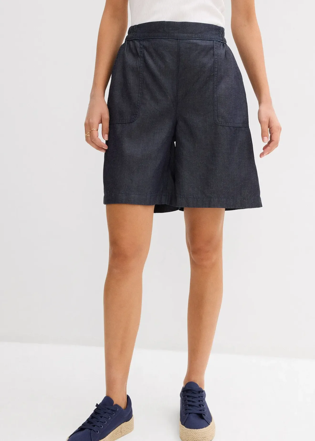 Femme bonprix Shorts|Pantalons|Short à taille élastiquée, avec du lin rafraîchissant