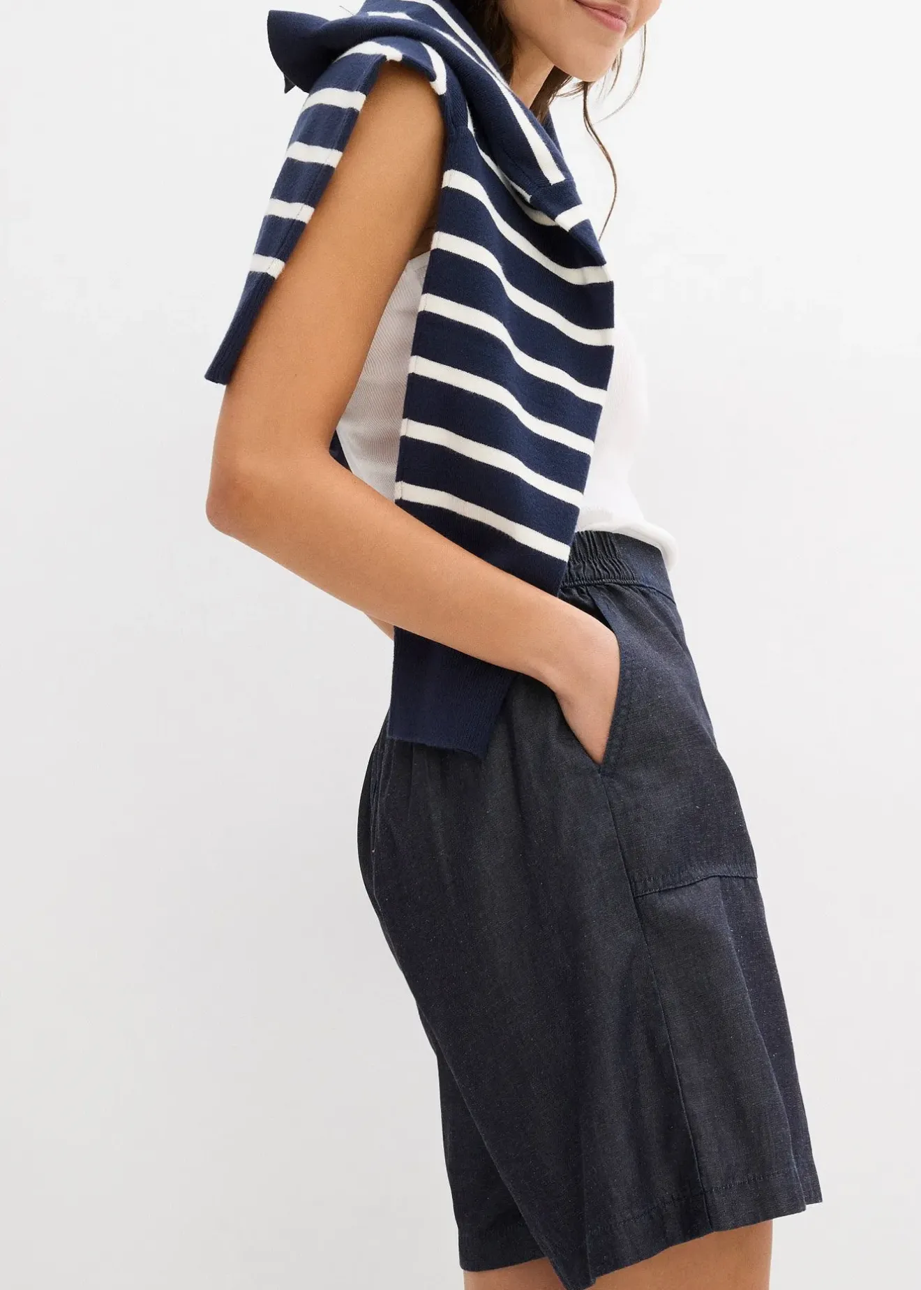 Femme bonprix Shorts|Pantalons|Short à taille élastiquée, avec du lin rafraîchissant